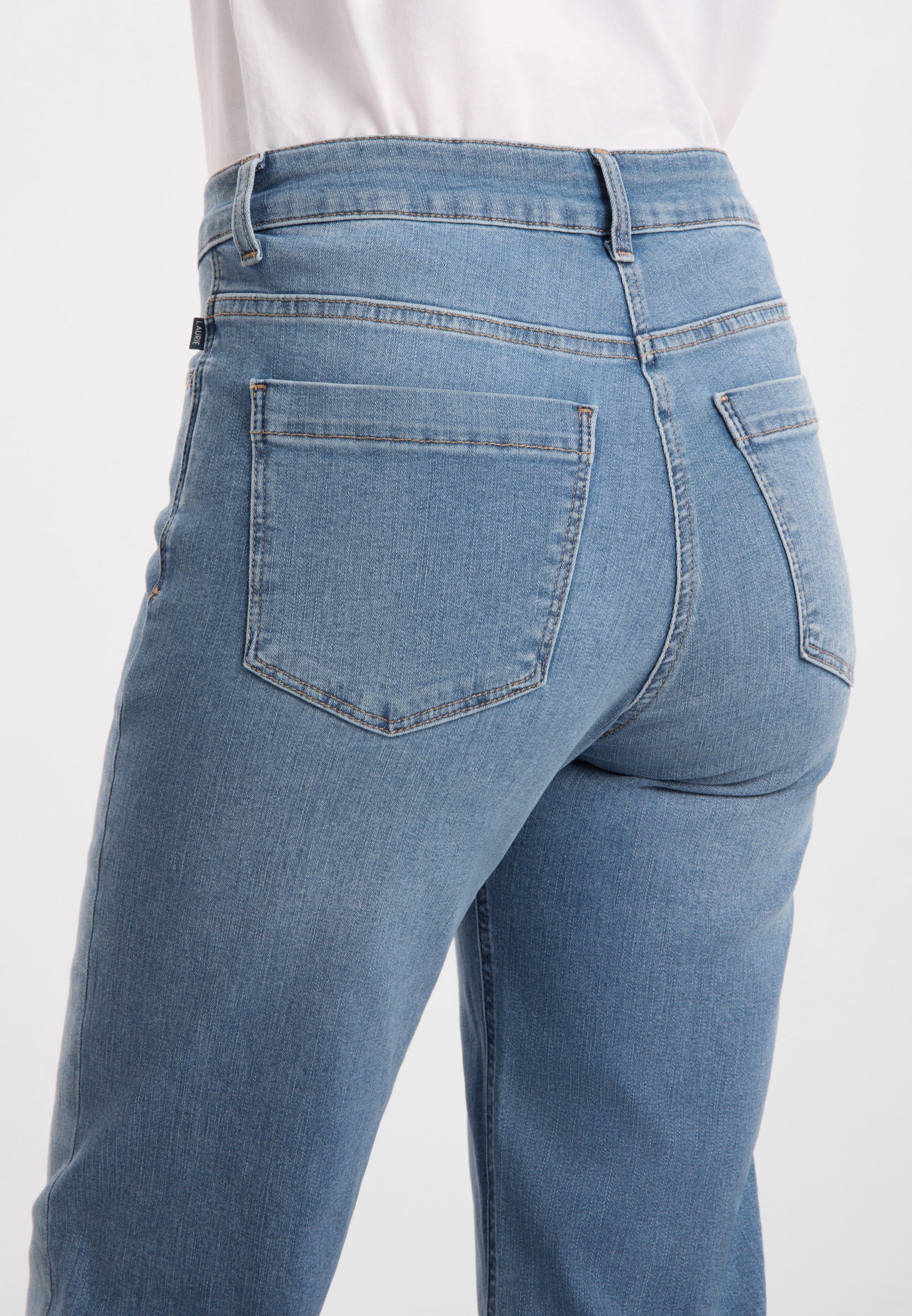 LAURIE Amelia Raw Straight CL Straight 40399 Washed blue denim