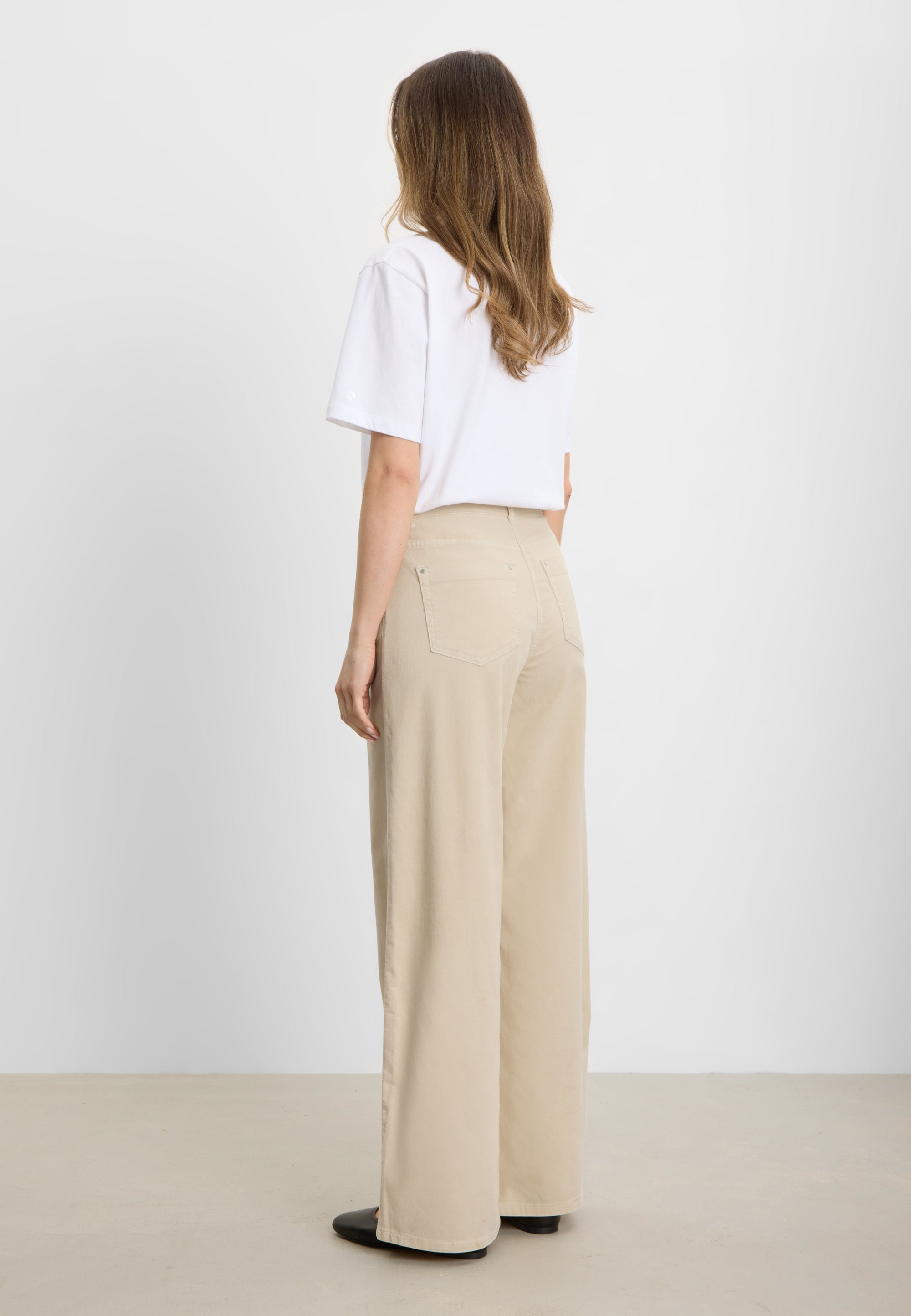 LAURIE Carol Loose Manchester - Medium Length Loose 13000 Birch