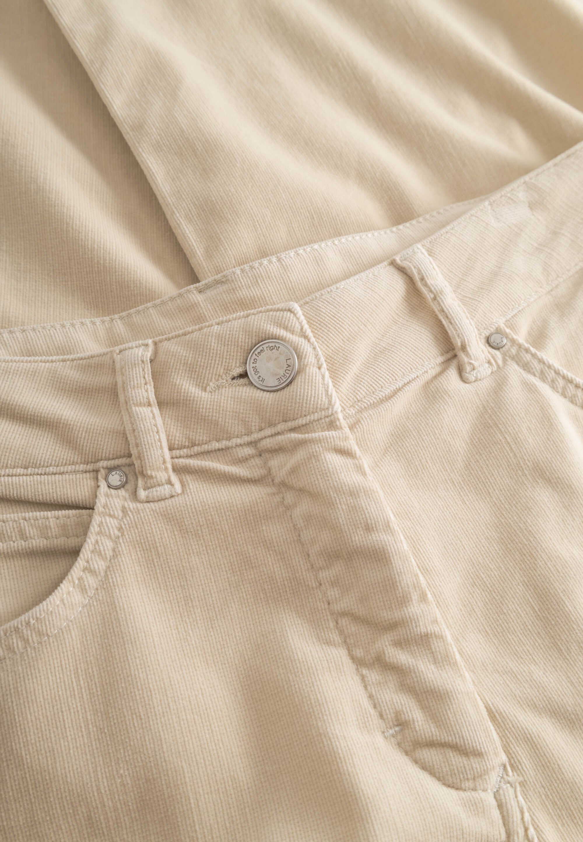 LAURIE Carol Loose Manchester - Medium Length Loose 13000 Birch