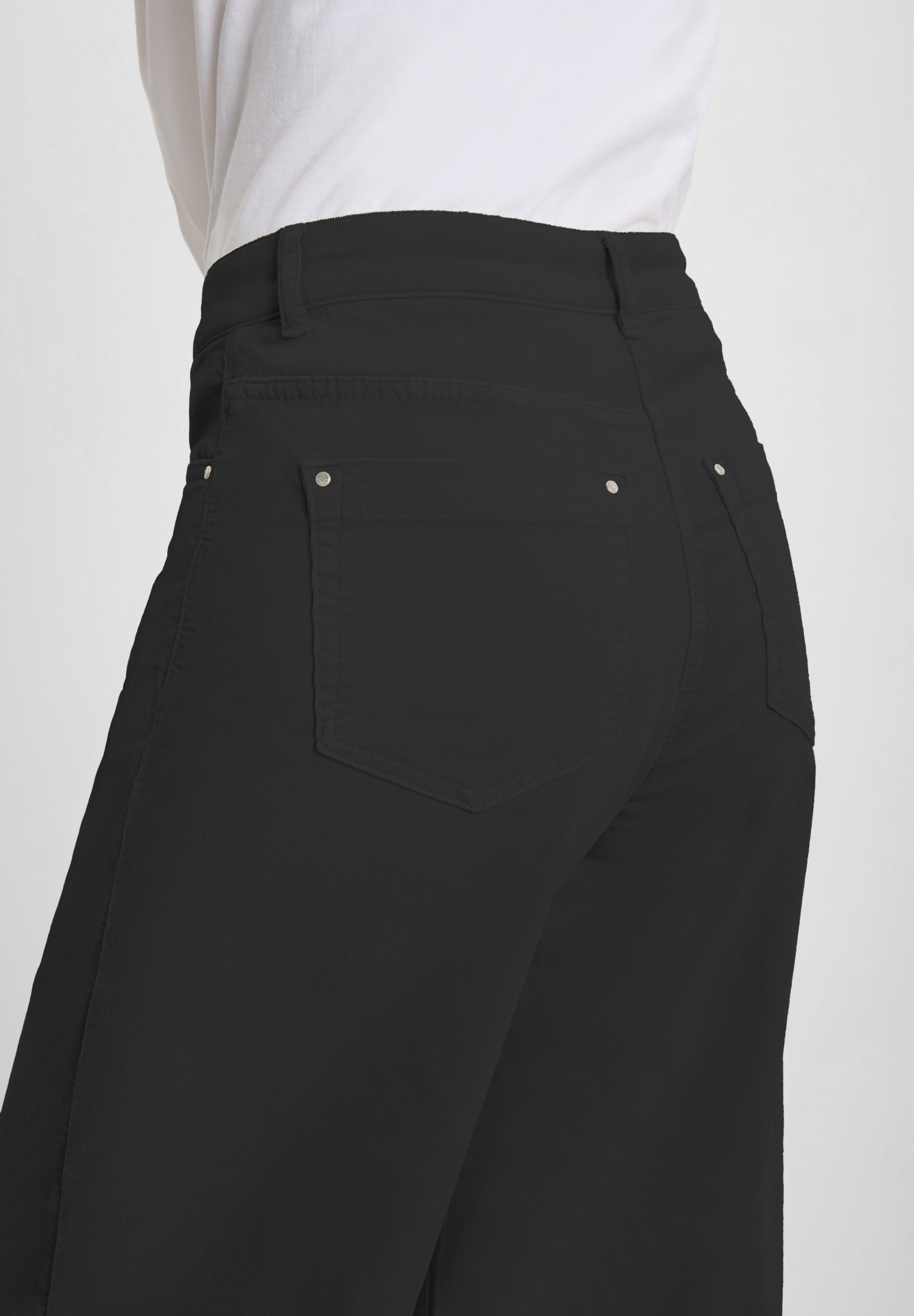 LAURIE Carol Loose Manchester - Medium Length Loose 99000 Black