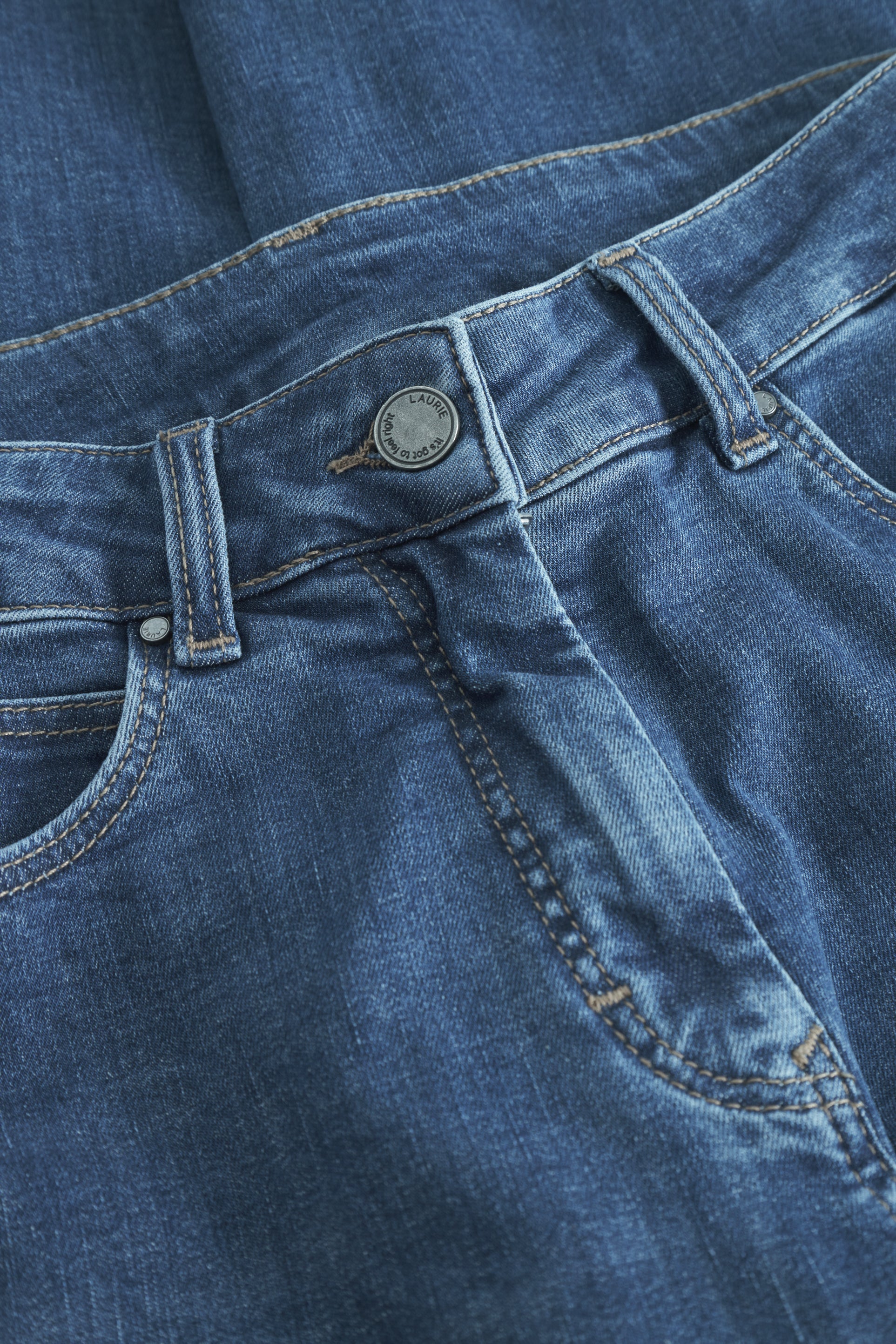 LAURIE Carol Turn-up Loose Crop Loose 49399 Washed Blue Denim
