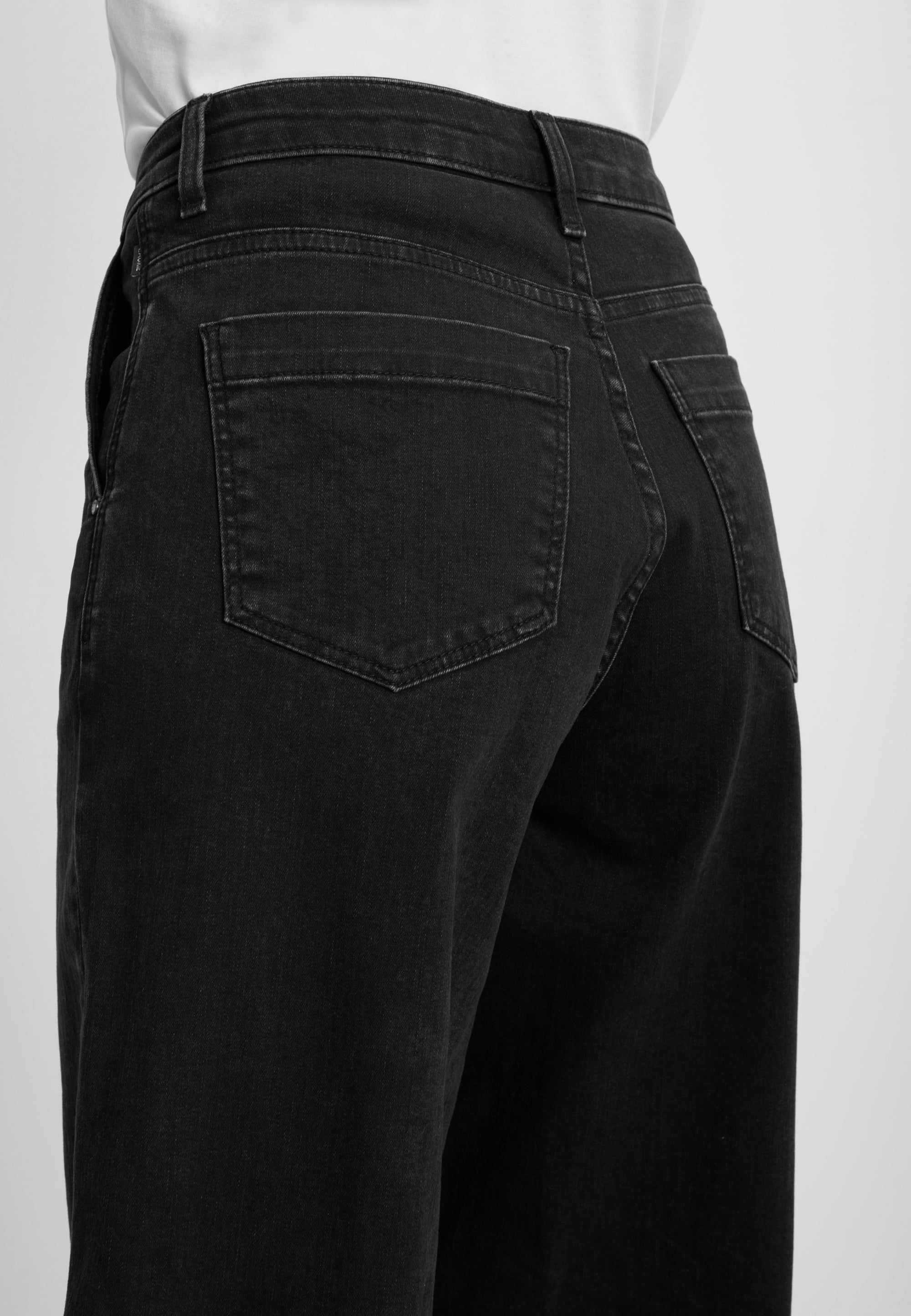 LAURIE Charm Loose ML Loose 99399 Washed Black Denim
