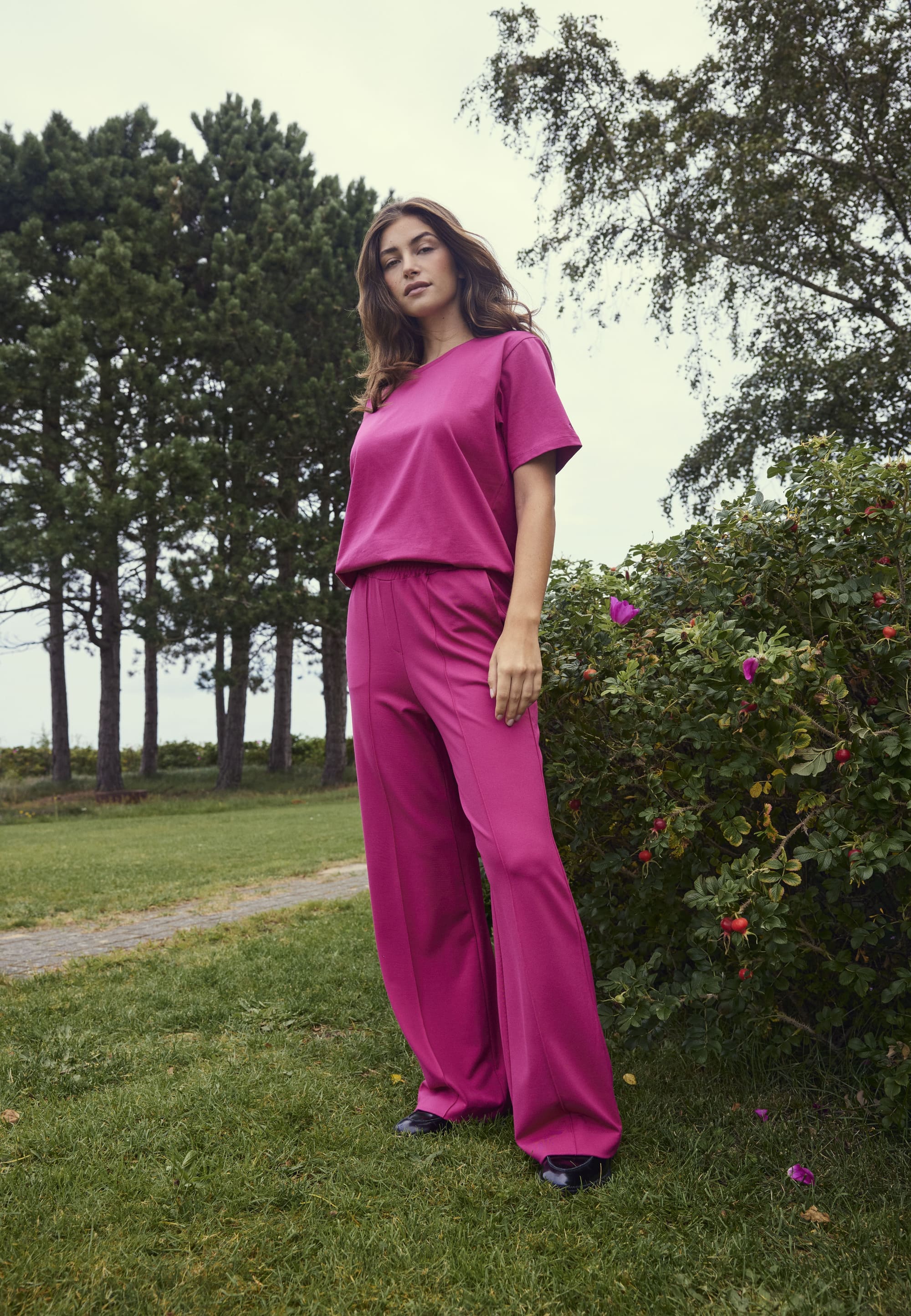 LAURIE Daisy Straight - Medium Length Straight 31100 Ruby