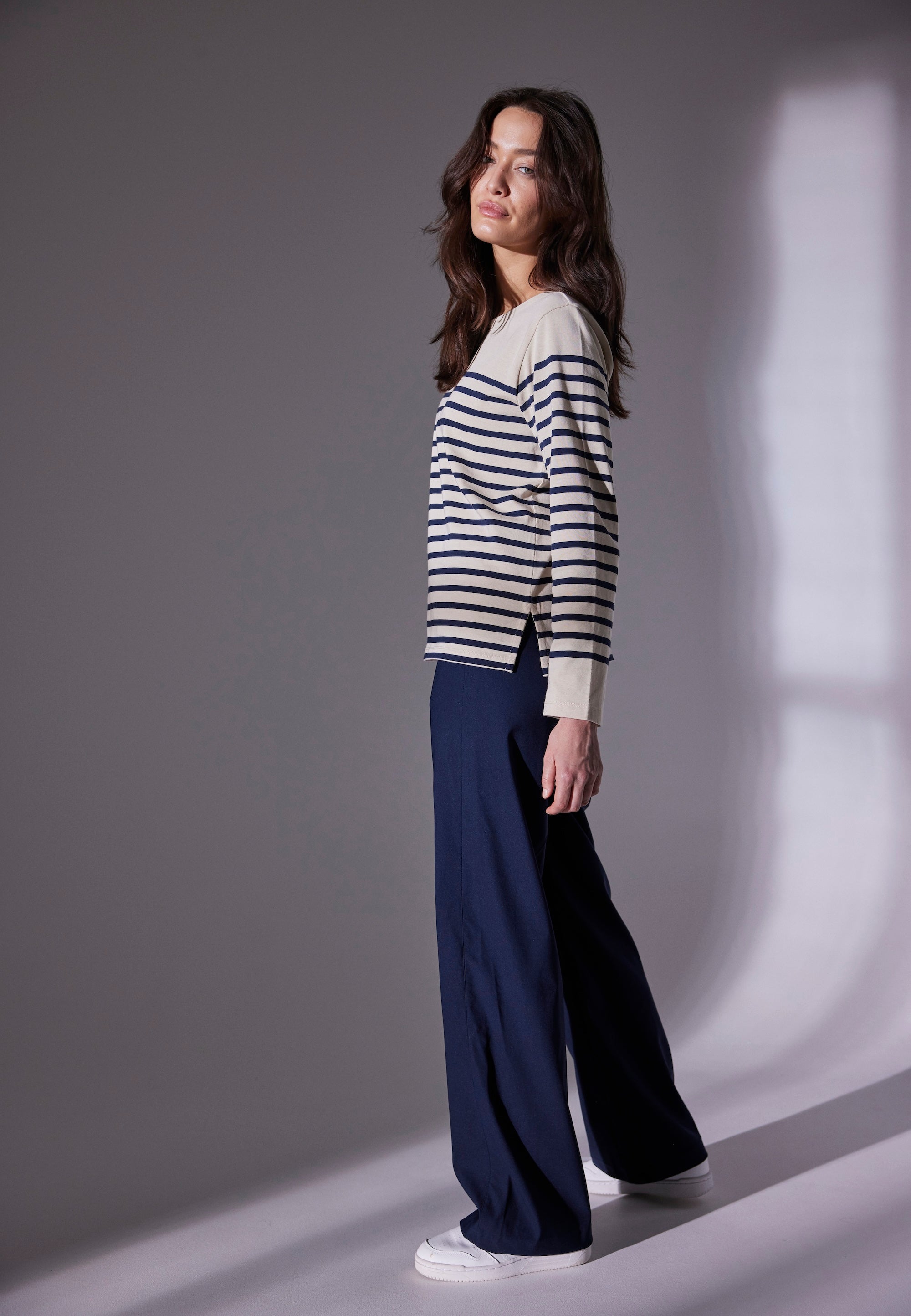 LAURIE Donna Loose - Medium Length Loose 49000 Navy