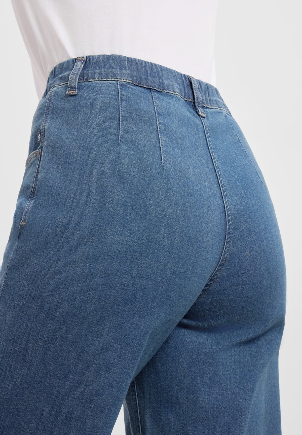 LAURIE Donna Loose - Medium Length Loose 49399 Washed Blue Denim