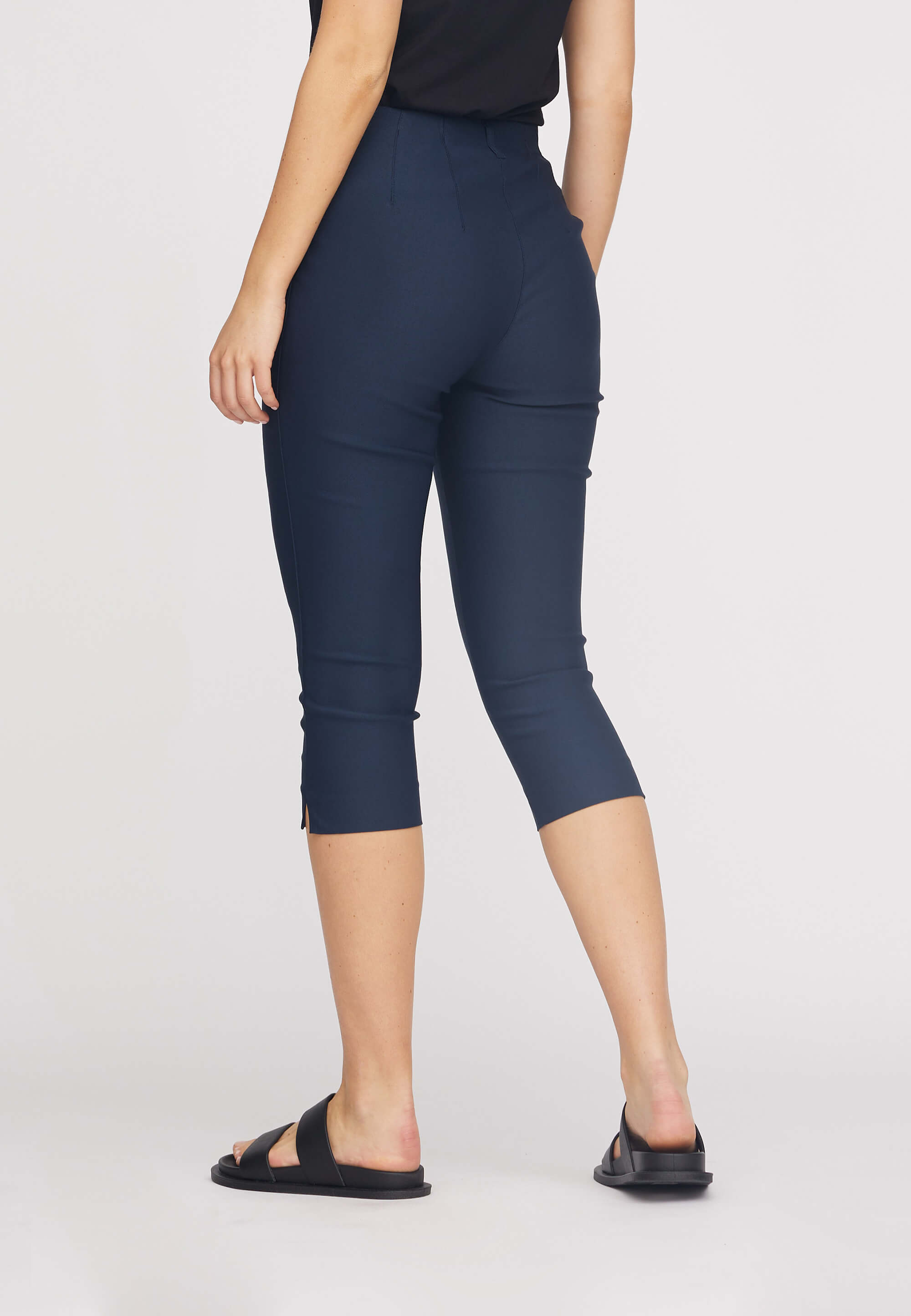 LAURIE Elizabeth Slim Capri Medium Length Slim 49000 Navy