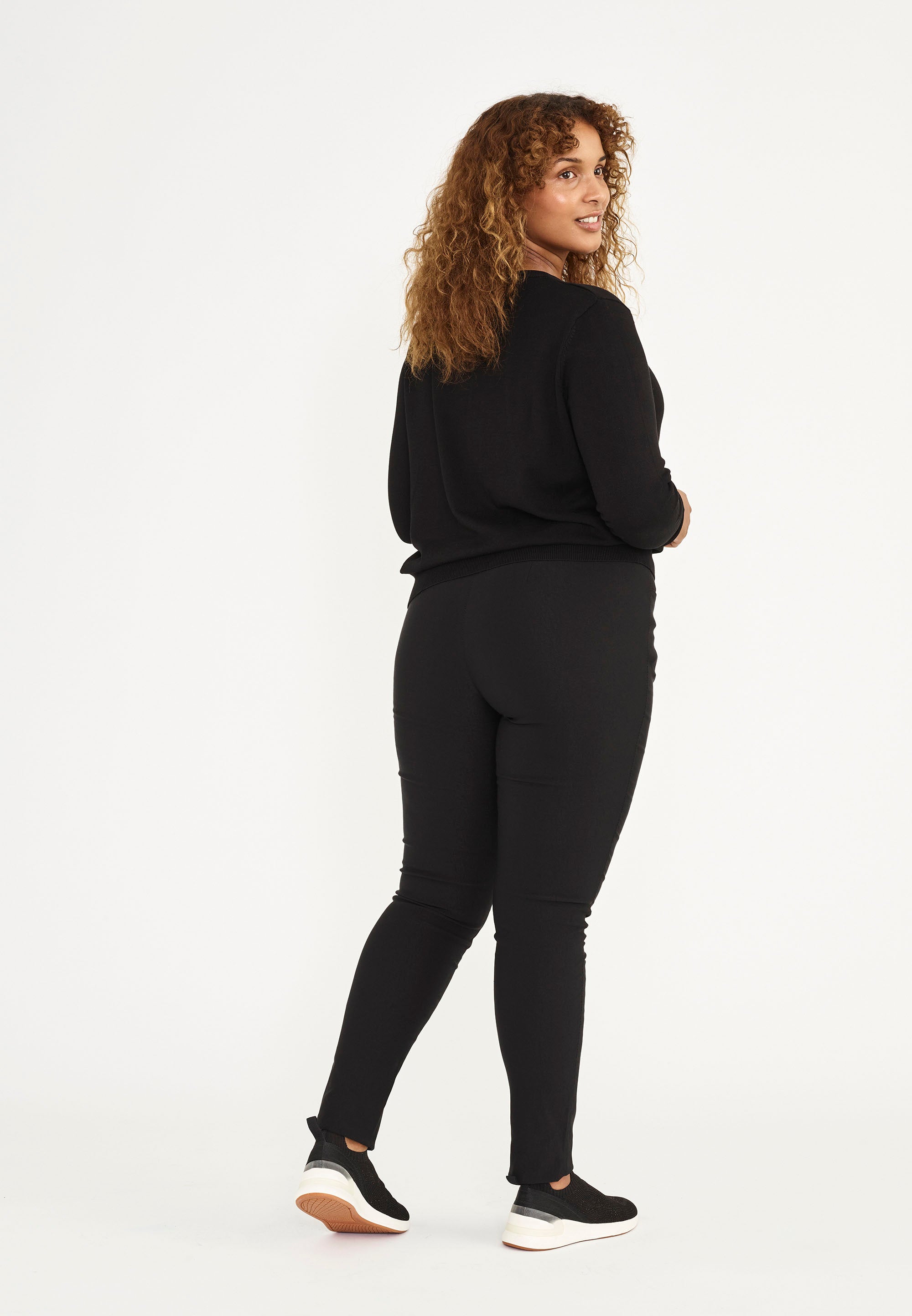 LAURIE Grace Slim - Medium Length Slim 99970 Black