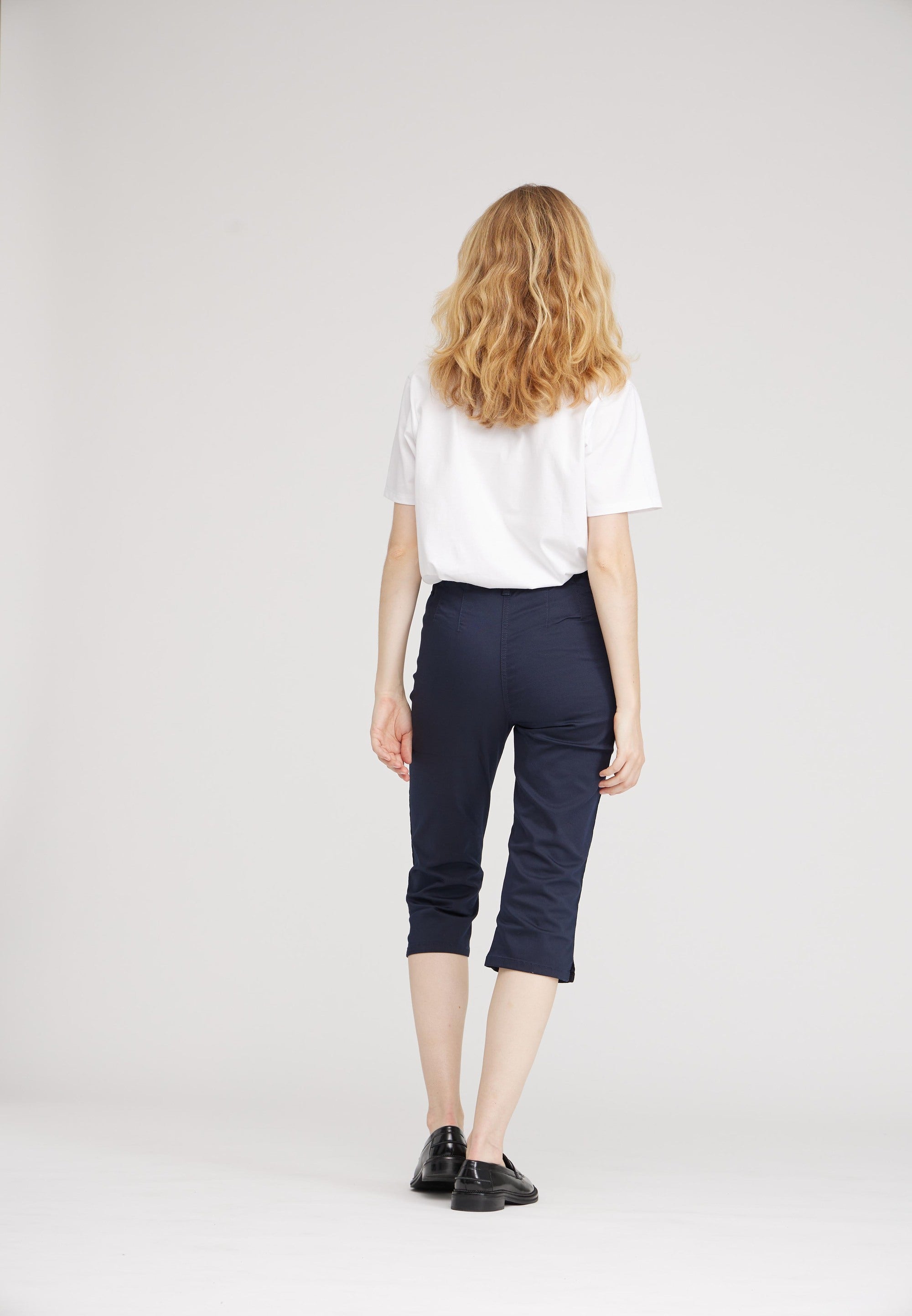 LAURIE Kelly Regular Capri Short Length Regular 49200 Navy