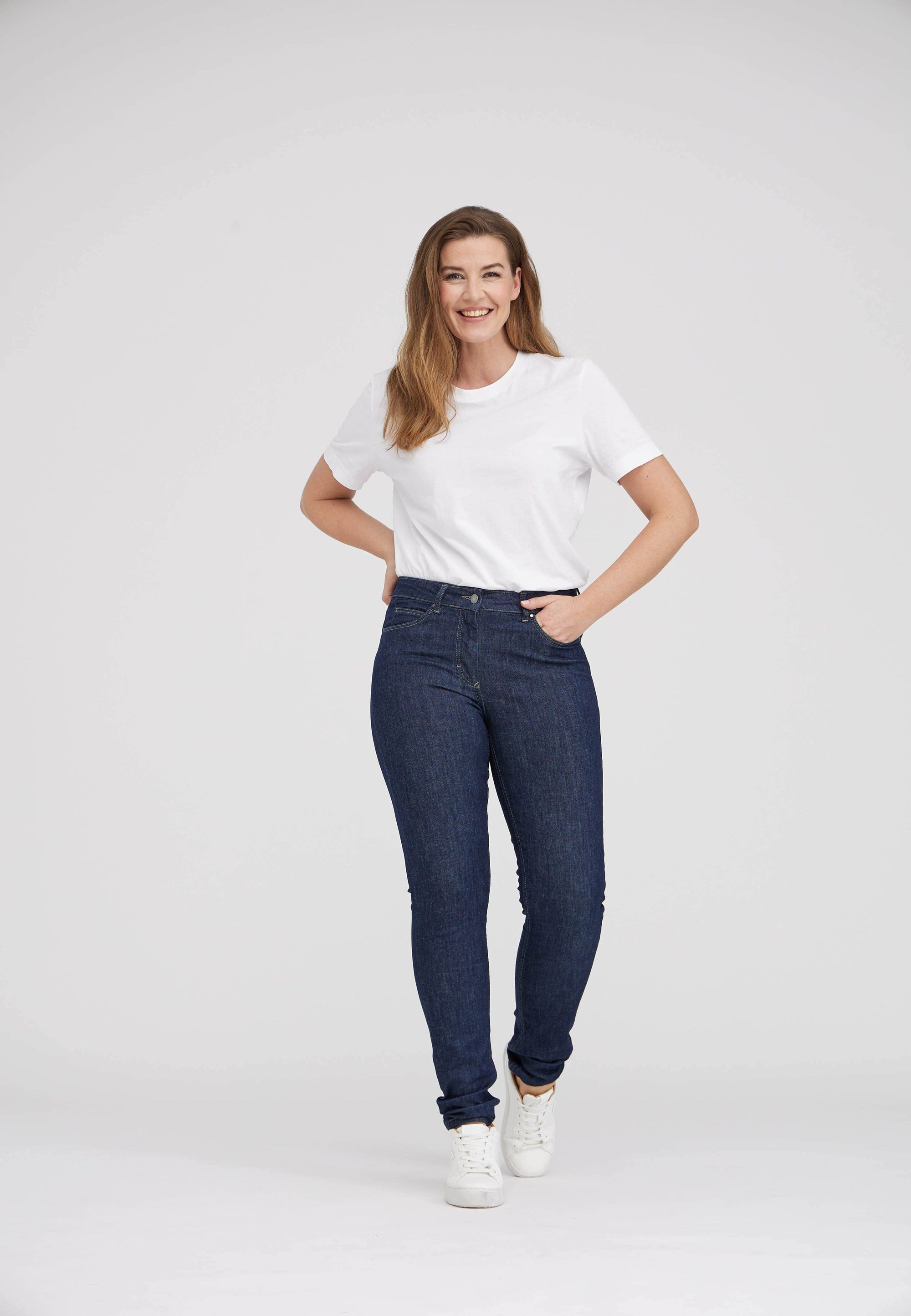 LAURIE Laura Slim - Medium Length Trousers SLIM 49501 Dark Blue Denim