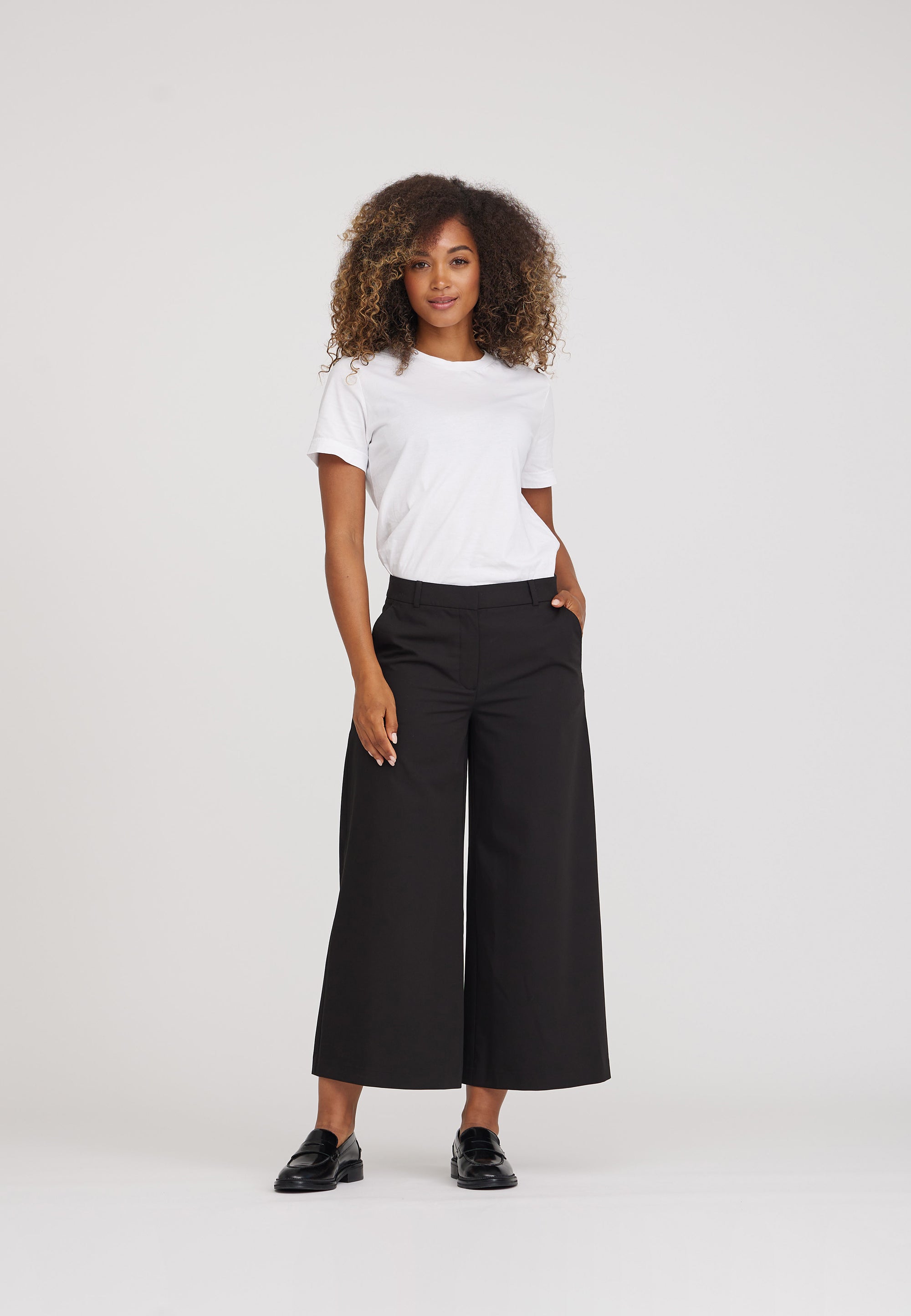 LAURIE Lia Loose - Cropped Loose 99000 Black