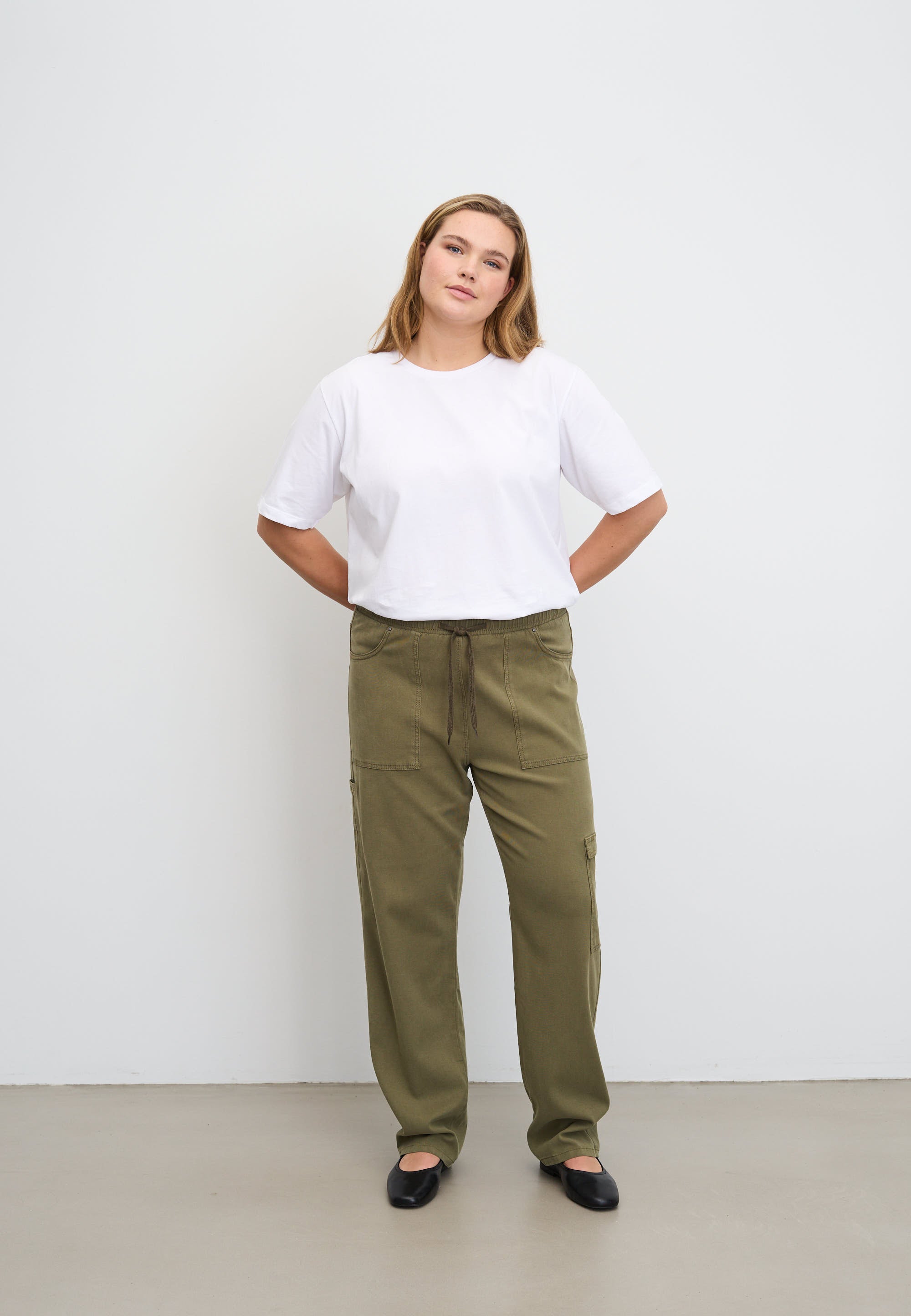 LAURIE Ofelia Cargo Relaxed - Medium Length Relaxed 55000 Dried Olive