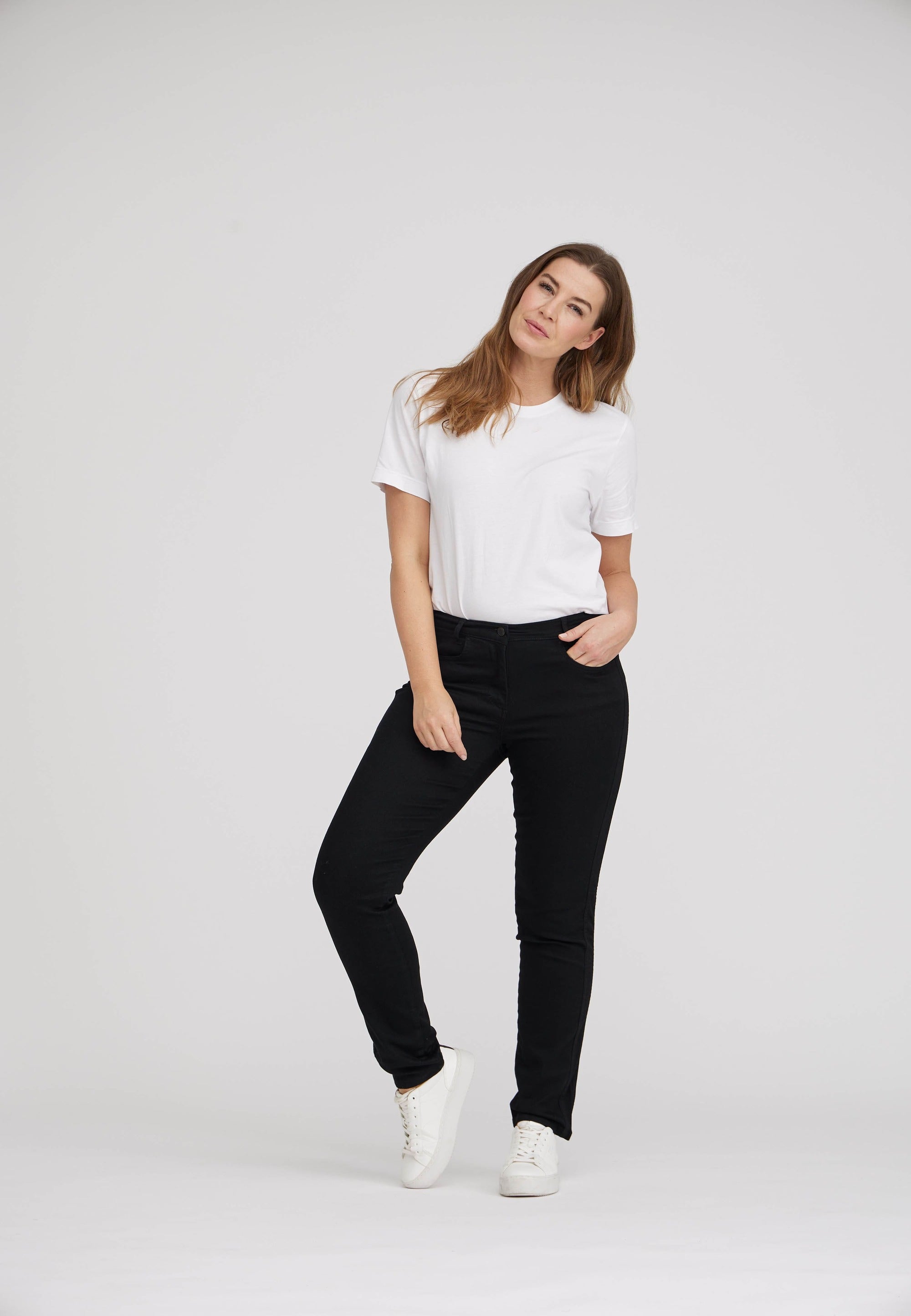 LAURIE Serene 5-pocket Regular - Medium Length Regular 99000 Black