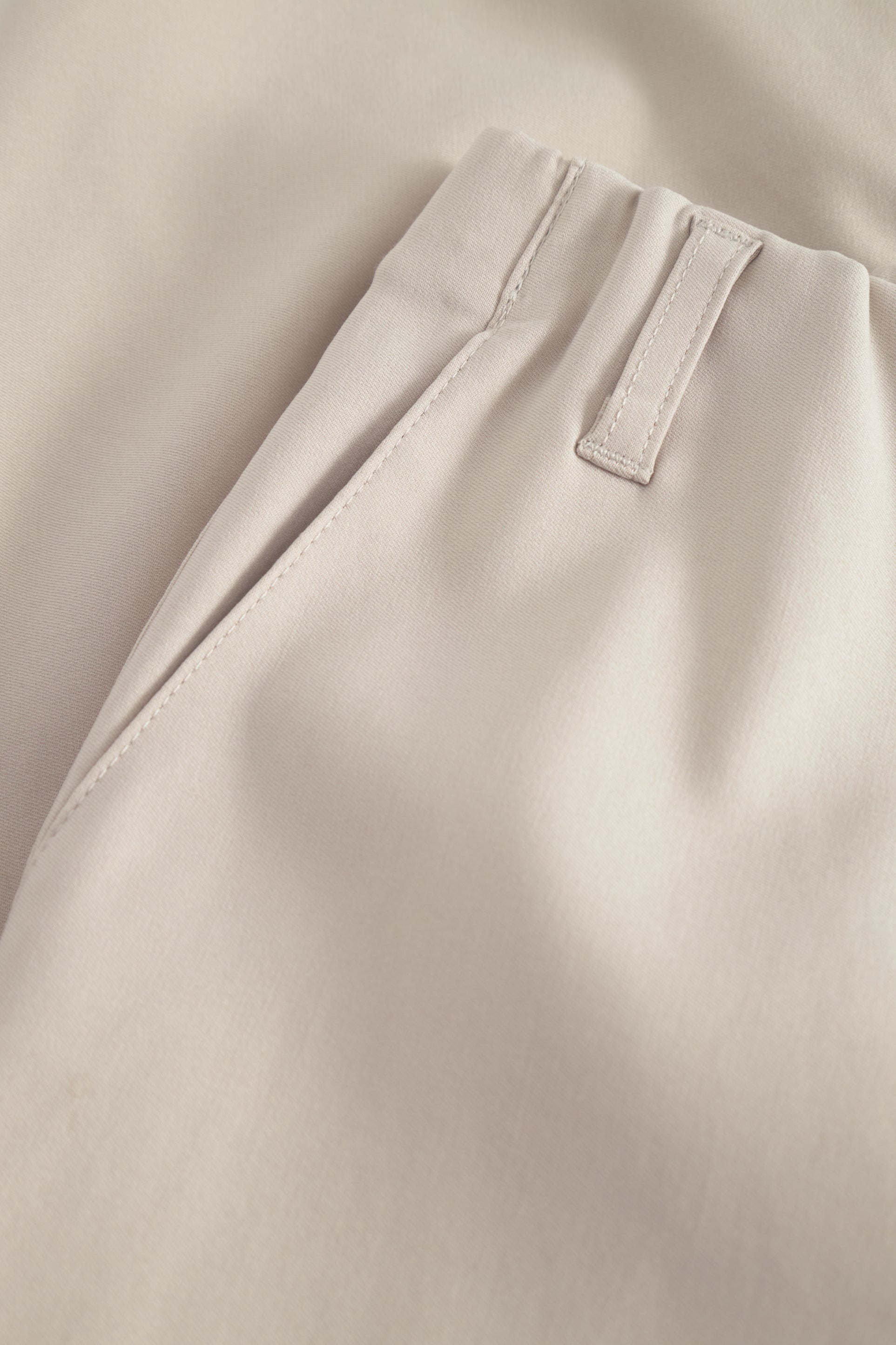 LAURIE Taylor Regular Capri Medium Length Regular 25000 Grey Sand