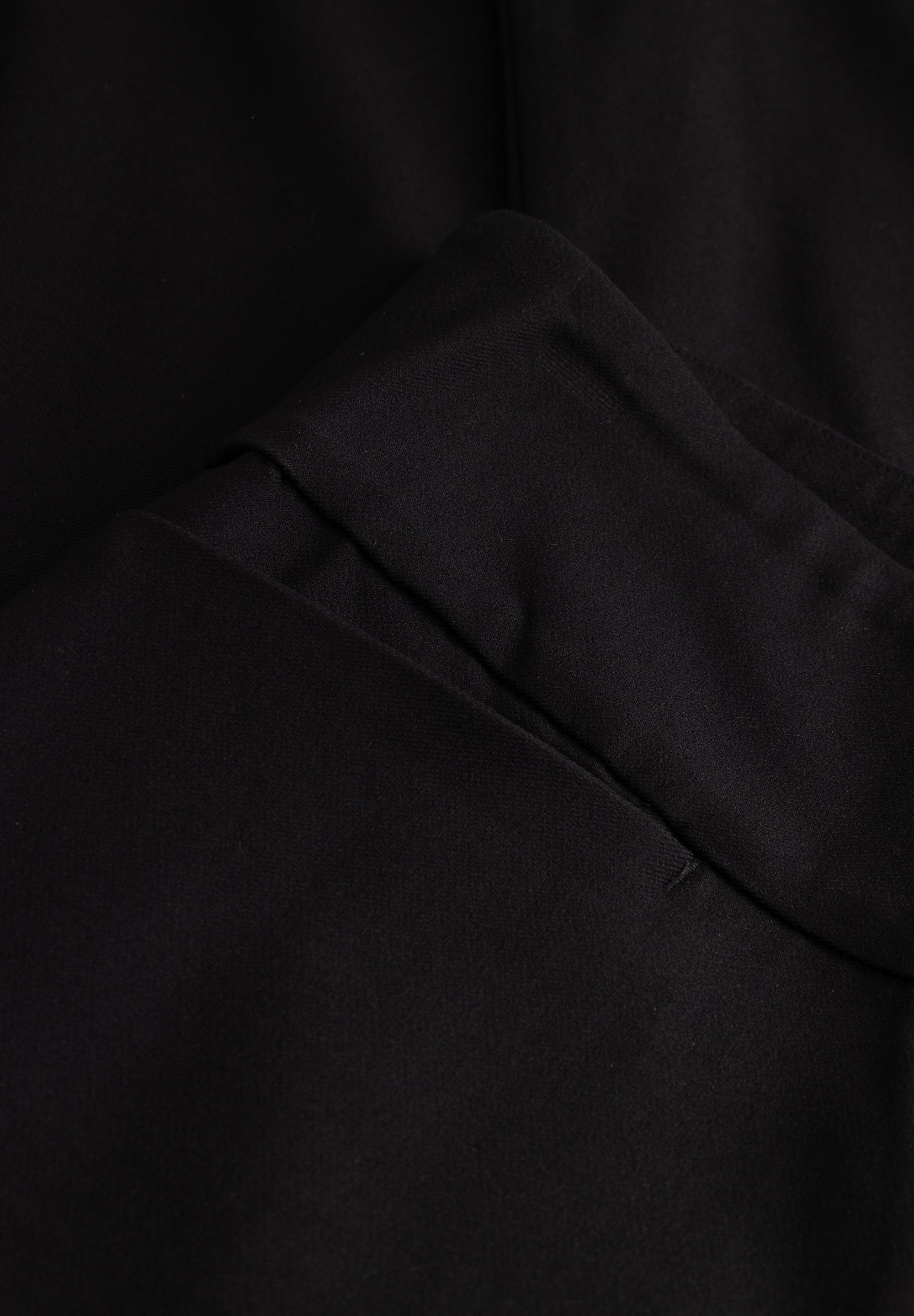 LAURIE Thea Straight - Long Length Straight 99000 Black