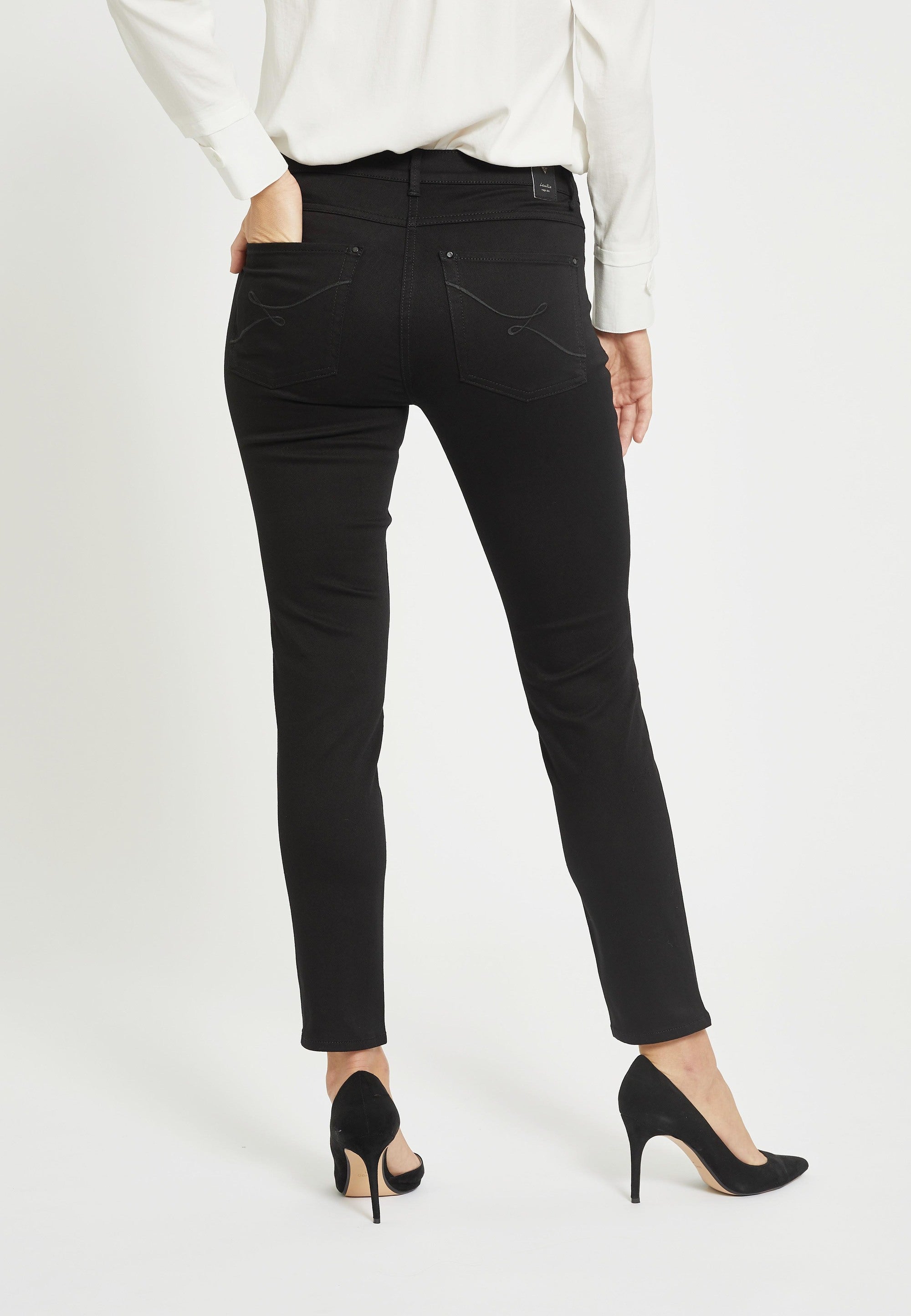 LAURIE Agatha Slim - Short Length Slim 99523 Black Denim Washed