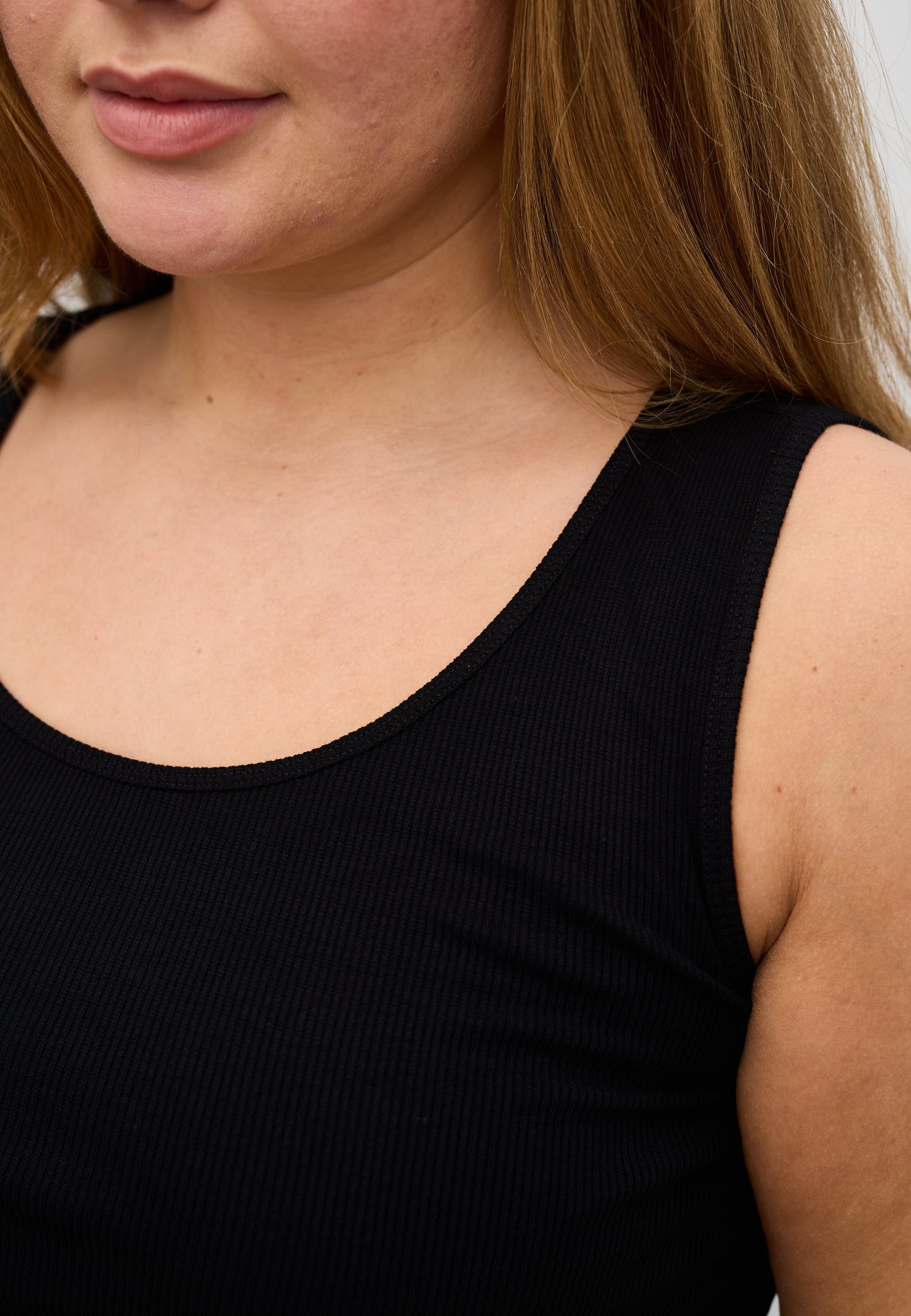 LAURIE  Alberte Tank Top Tops 99000 Black