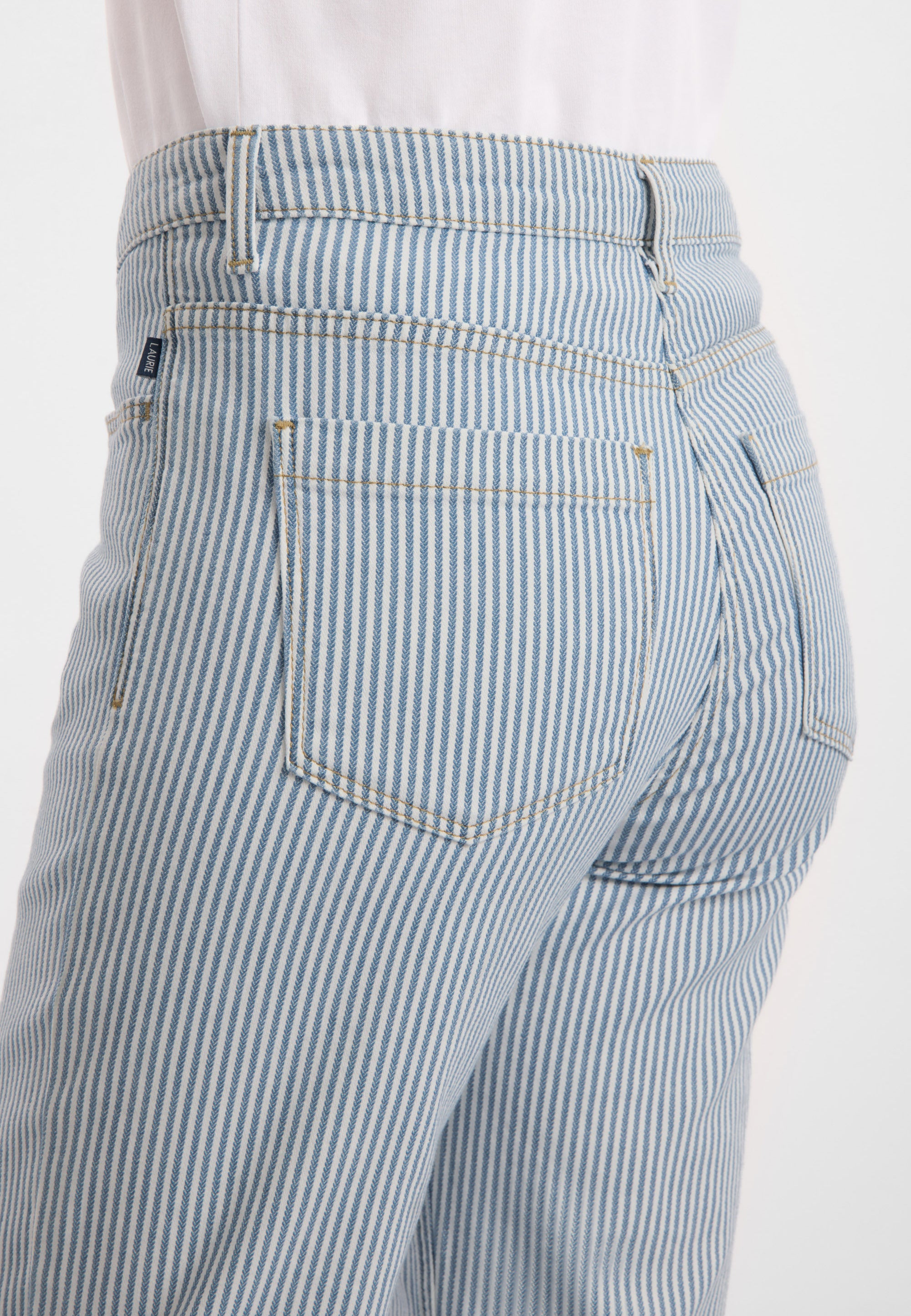 LAURIE Amelia Slit Straight Cropped Straight 10044 White blue stripe