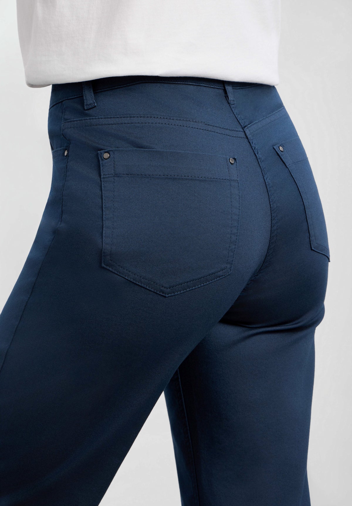 LAURIE Amelia Straight - Medium Length Straight 49000 Navy