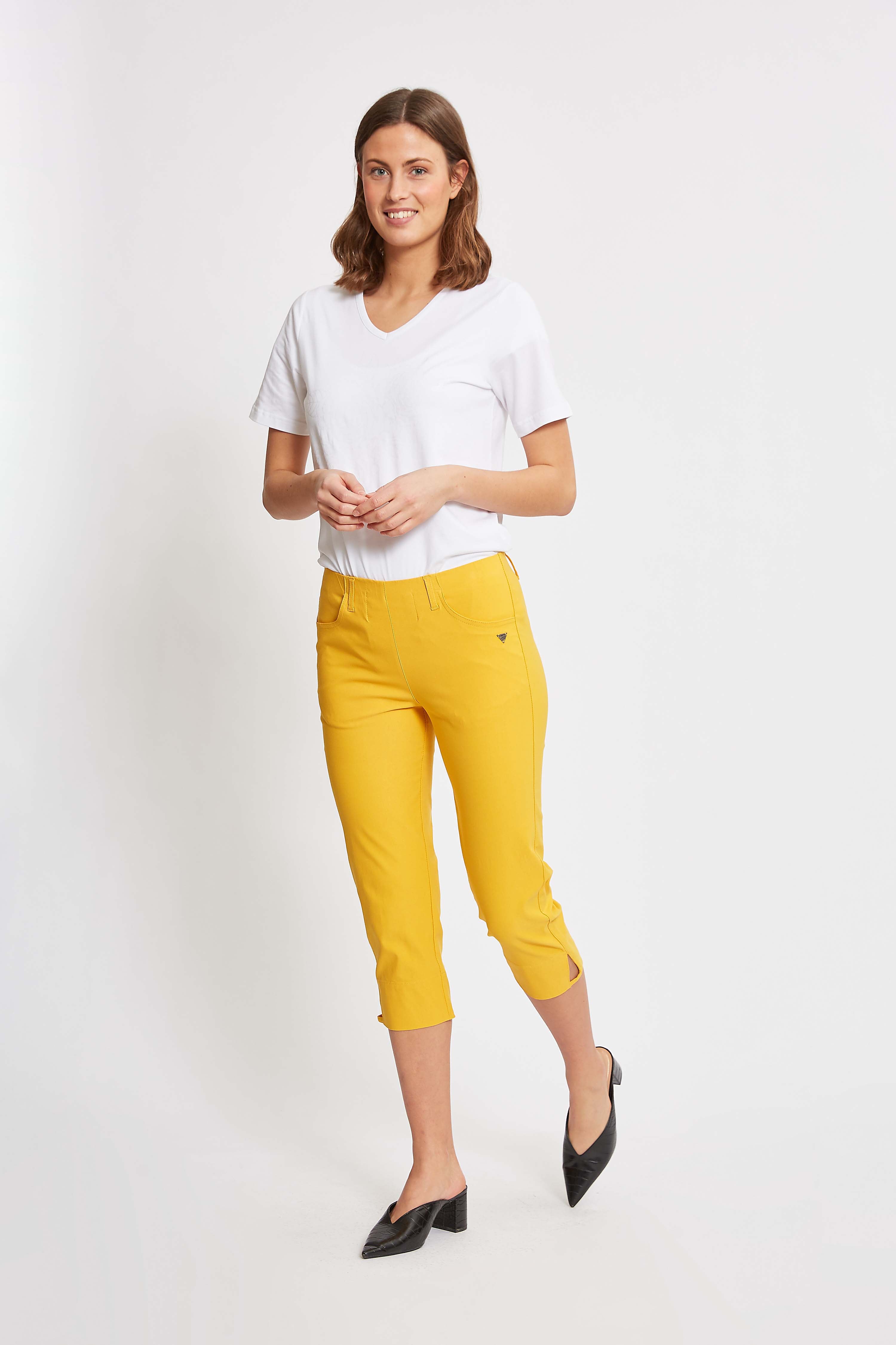 LAURIE Anabelle Regular Capri Medium Length Regular 75104 Mellow Yellow