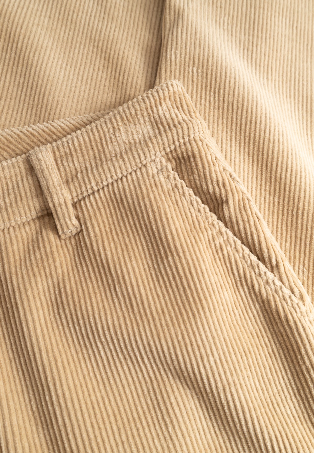 LAURIE Charm Loose Manchester - Medium Length Loose 28000 Cafe Latte