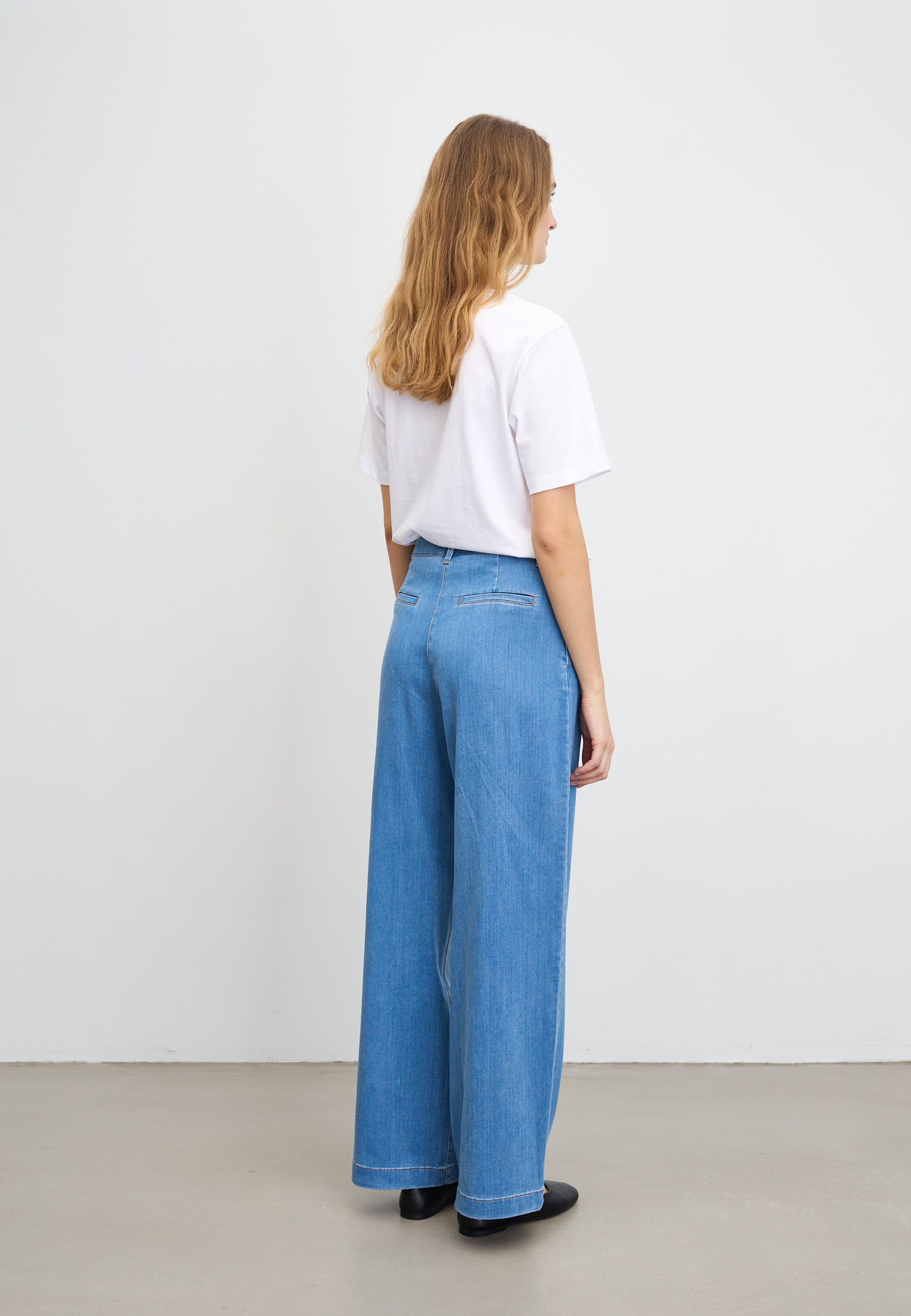 LAURIE Debbie Loose - Medium Length Loose 44399 Washed Blue Denim