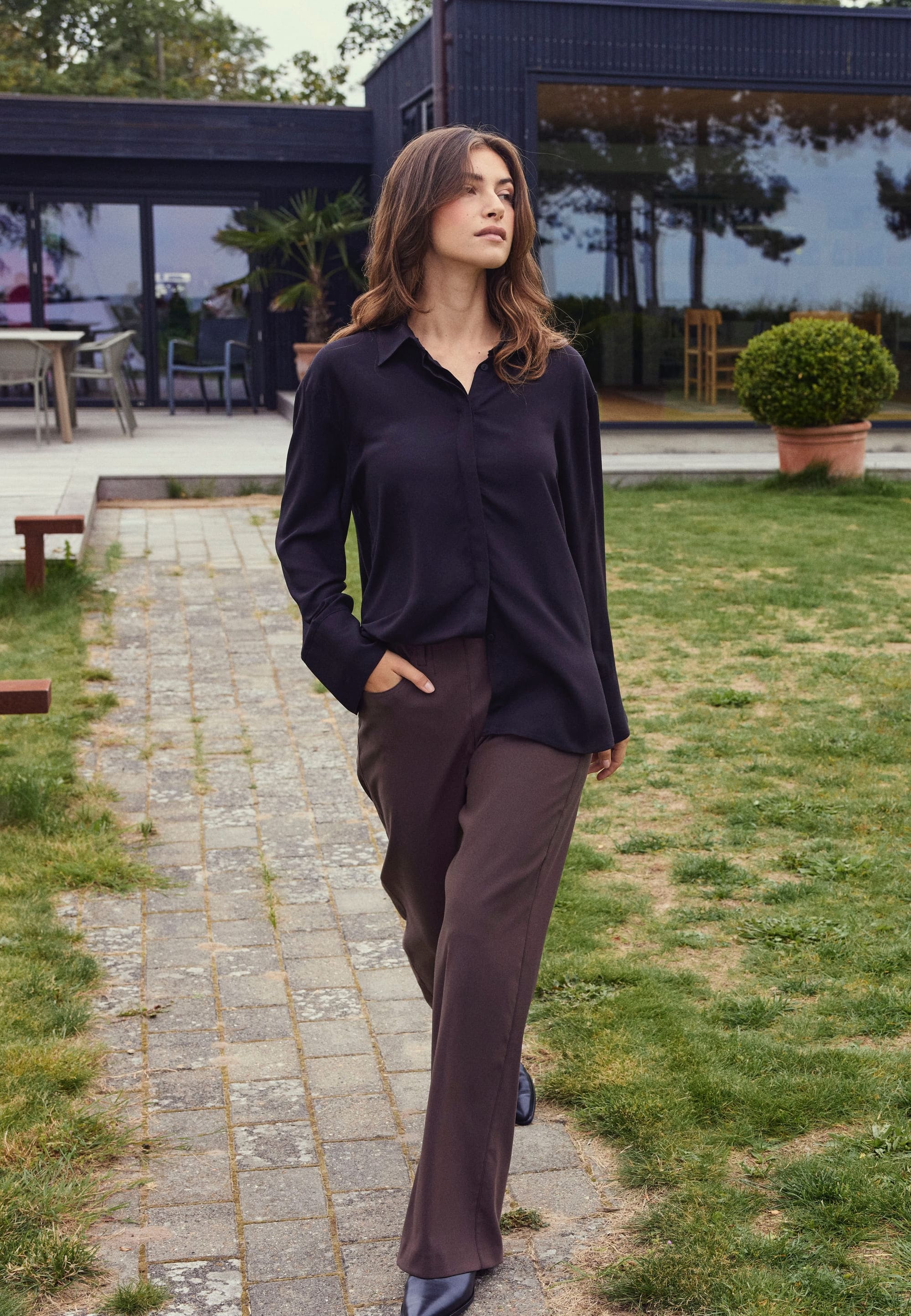 LAURIE Donna Loose - Medium Length Loose 88000 Brown