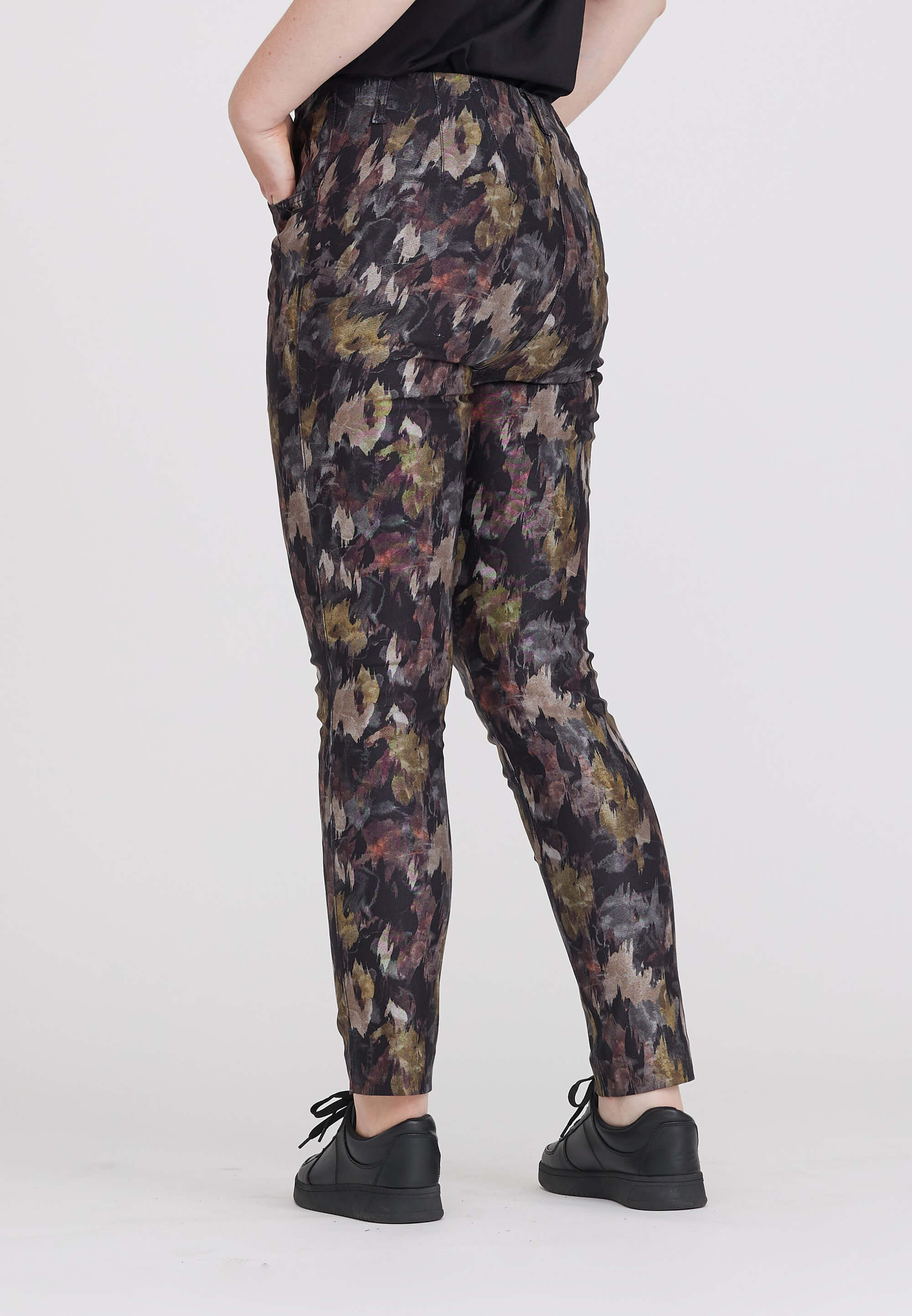 LAURIE Grace Slim - Short Length Slim 57009 Darkest Green Print