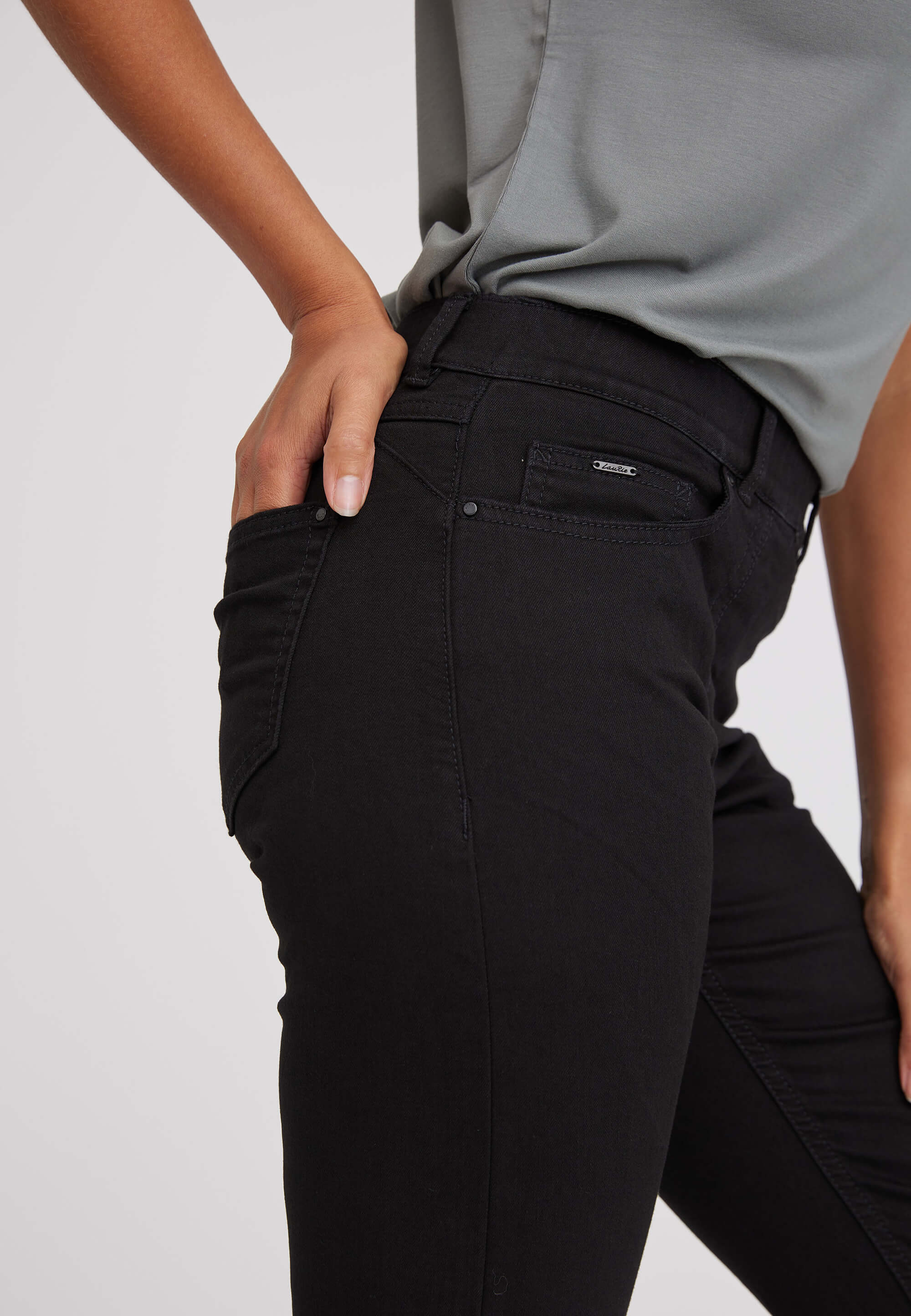 LAURIE Hannah Pure Regular - Short Length Regular 99010 Black Ultimate Black