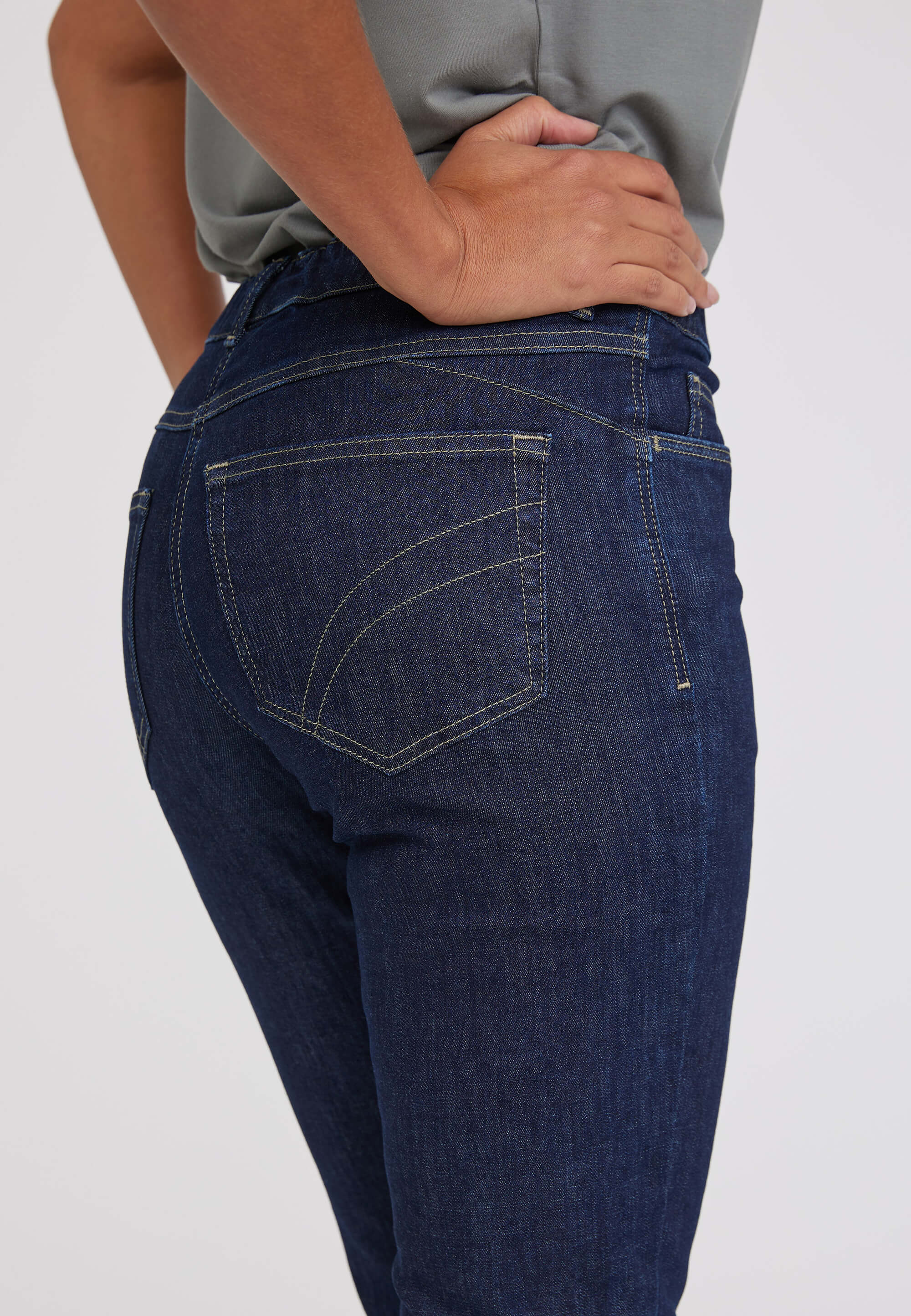LAURIE  Hannah Regular - Extra Short Length Trousers REGULAR 49501 Dark Blue Denim