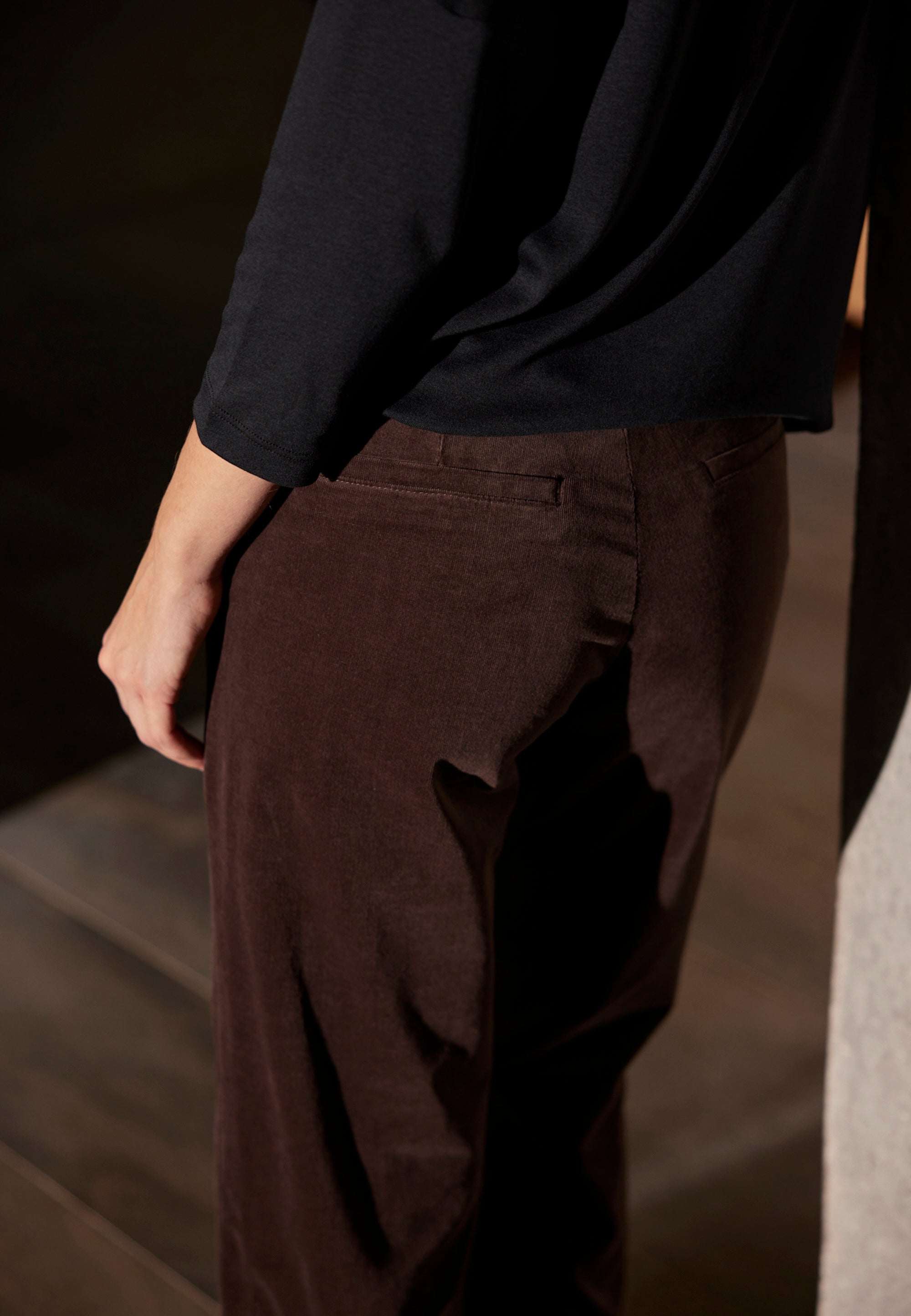 LAURIE Judy Straight Sammet - Medium Length Straight 88000 Brown
