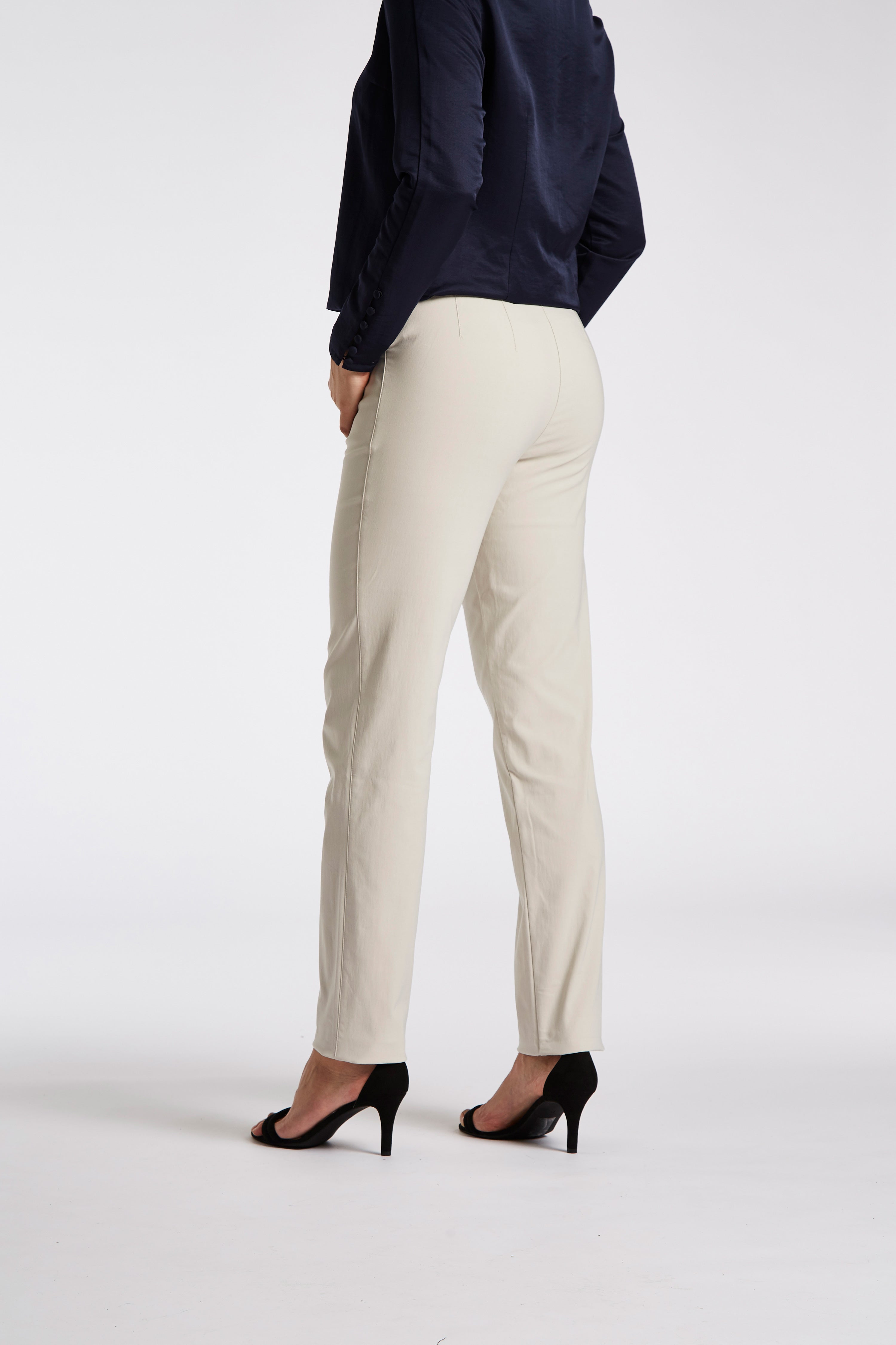 LAURIE Kelly Regular - Medium Length Regular 25137 Grey Sand