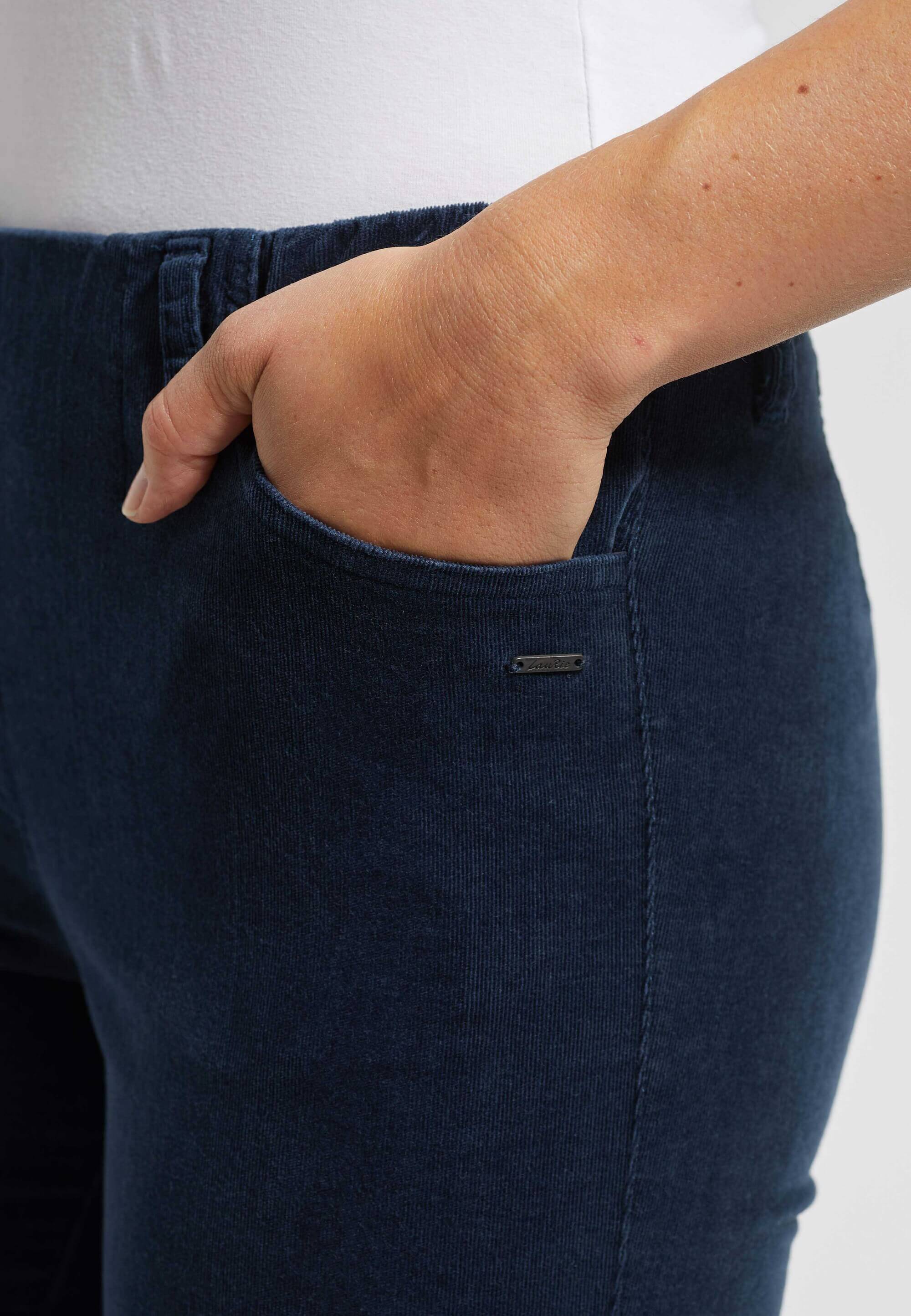 LAURIE Kelly Regular Corduroy - Medium Length Regular 49131 Navy