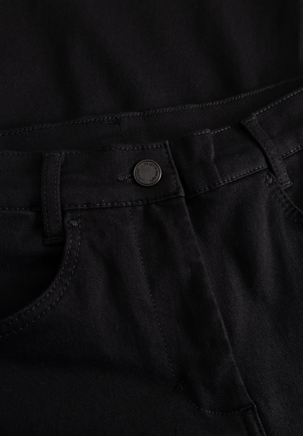 LAURIE Serene 5-pocket Loose - Medium Length Loose 99000 Black