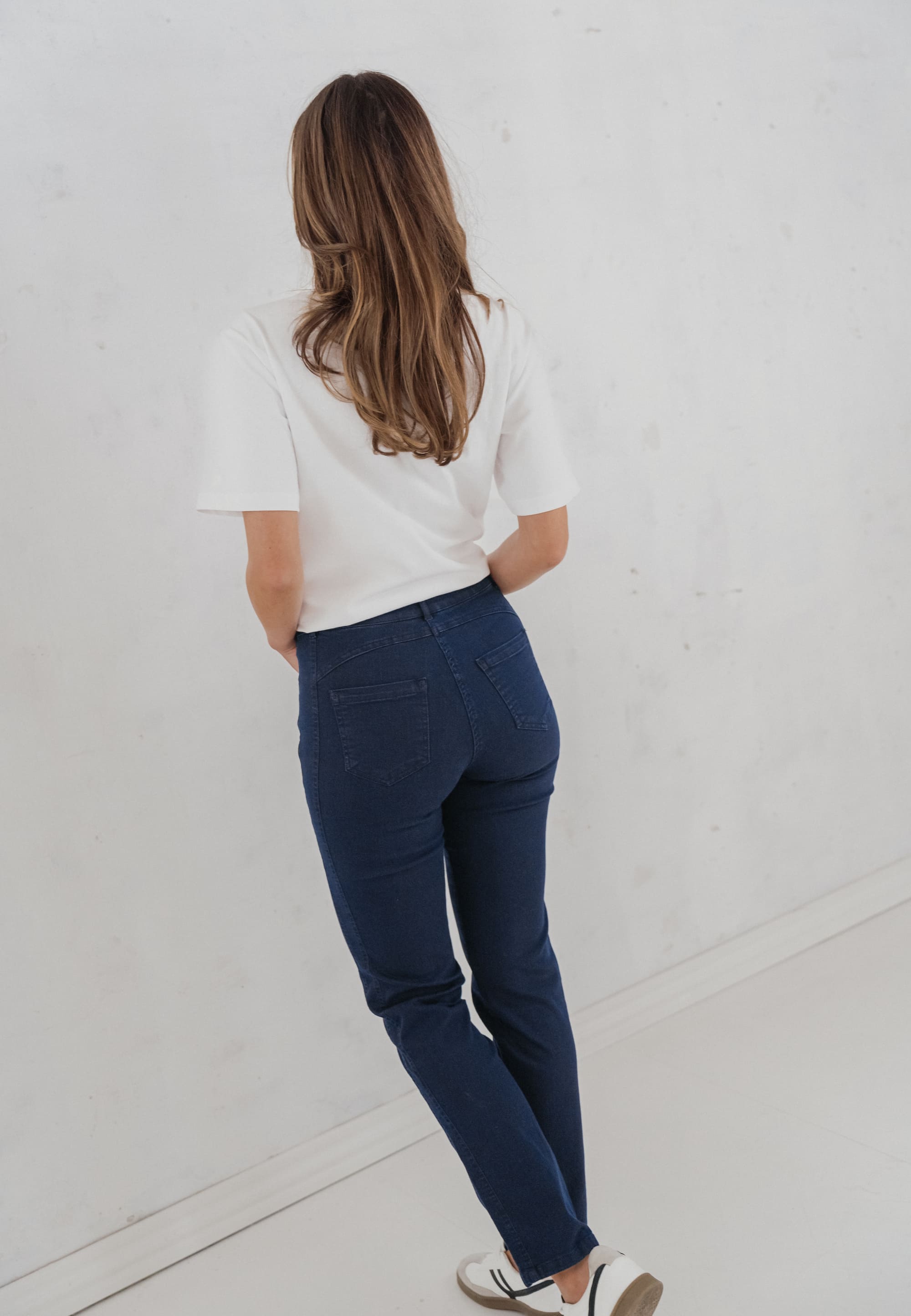 LAURIE Serene 5-pocket Regular - Medium Length Trousers REGULAR 49520 Dark Blue Denim