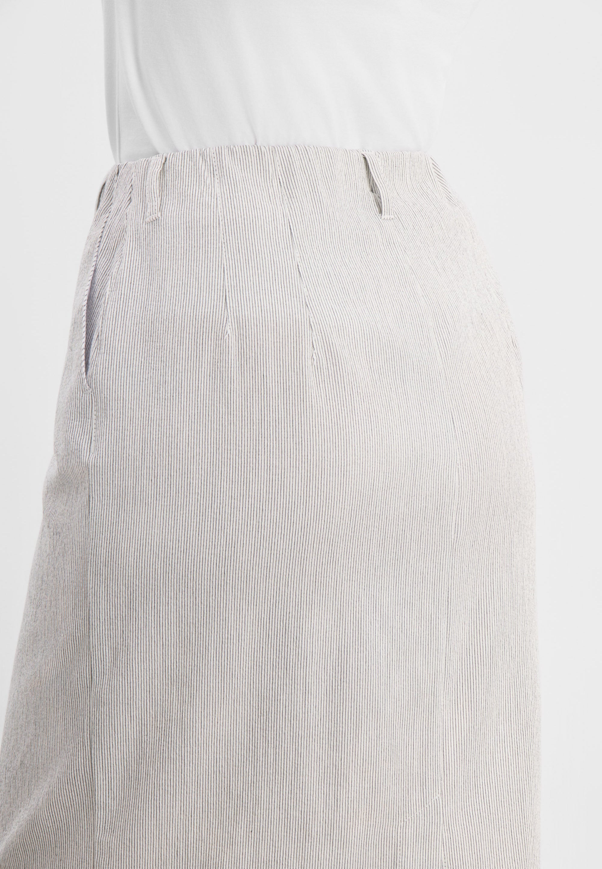 LAURIE Simone Skirt - 62 cm. Regular 10109 White pinstripe