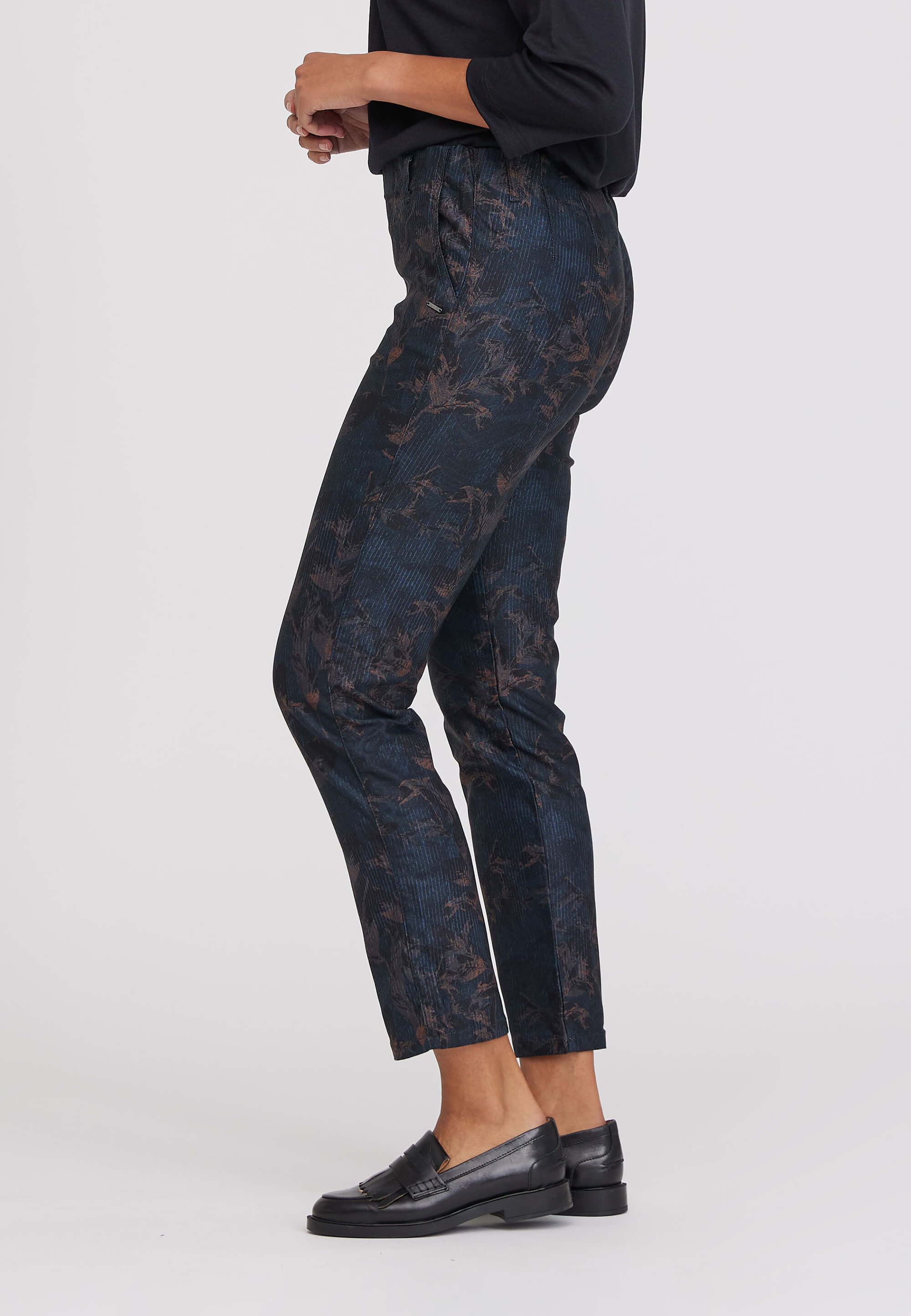 LAURIE Taylor Regular - Short Length Regular 49011 Navy Print