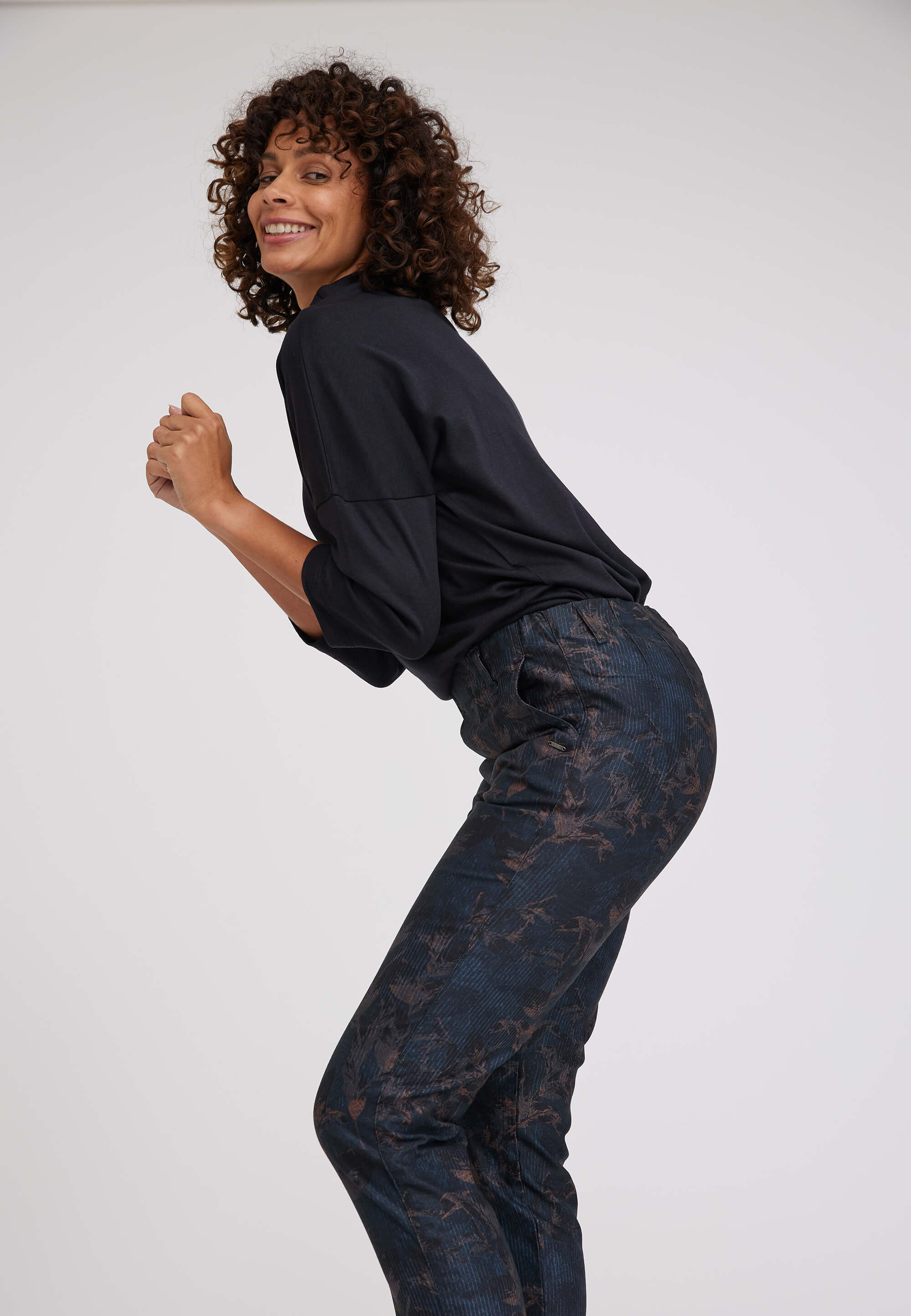 LAURIE Taylor Regular - Short Length Regular 49011 Navy Print