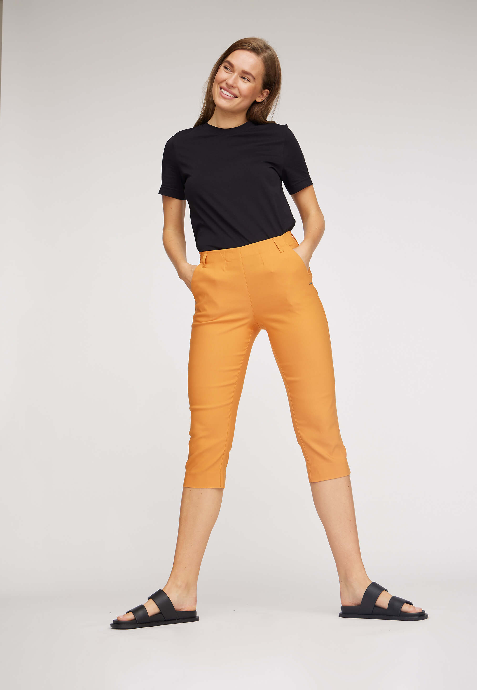 LAURIE Taylor Regular Capri Medium Length Regular 84000 Dark Apricot
