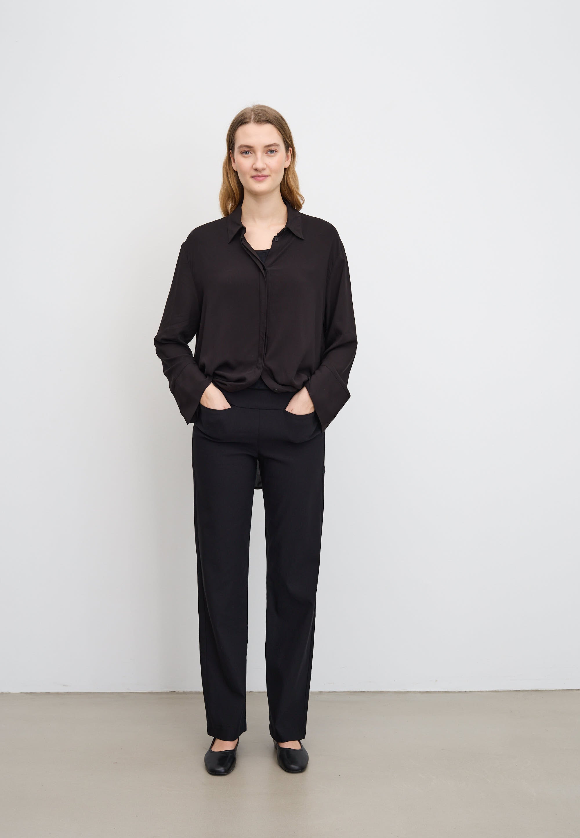 LAURIE Thea Straight - Medium Length Trousers STRAIGHT 99000 Black