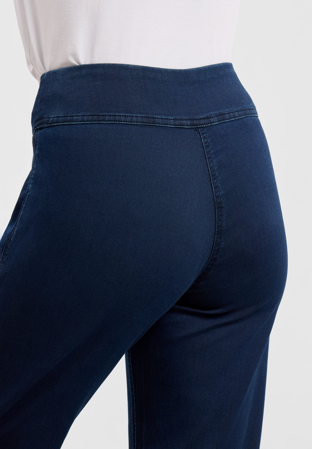 LAURIE Thea Straight - Short Length Straight 49520 Dark Blue Denim
