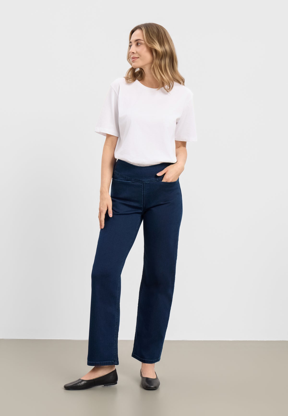 LAURIE Thea Straight - Short Length Straight 49520 Dark Blue Denim