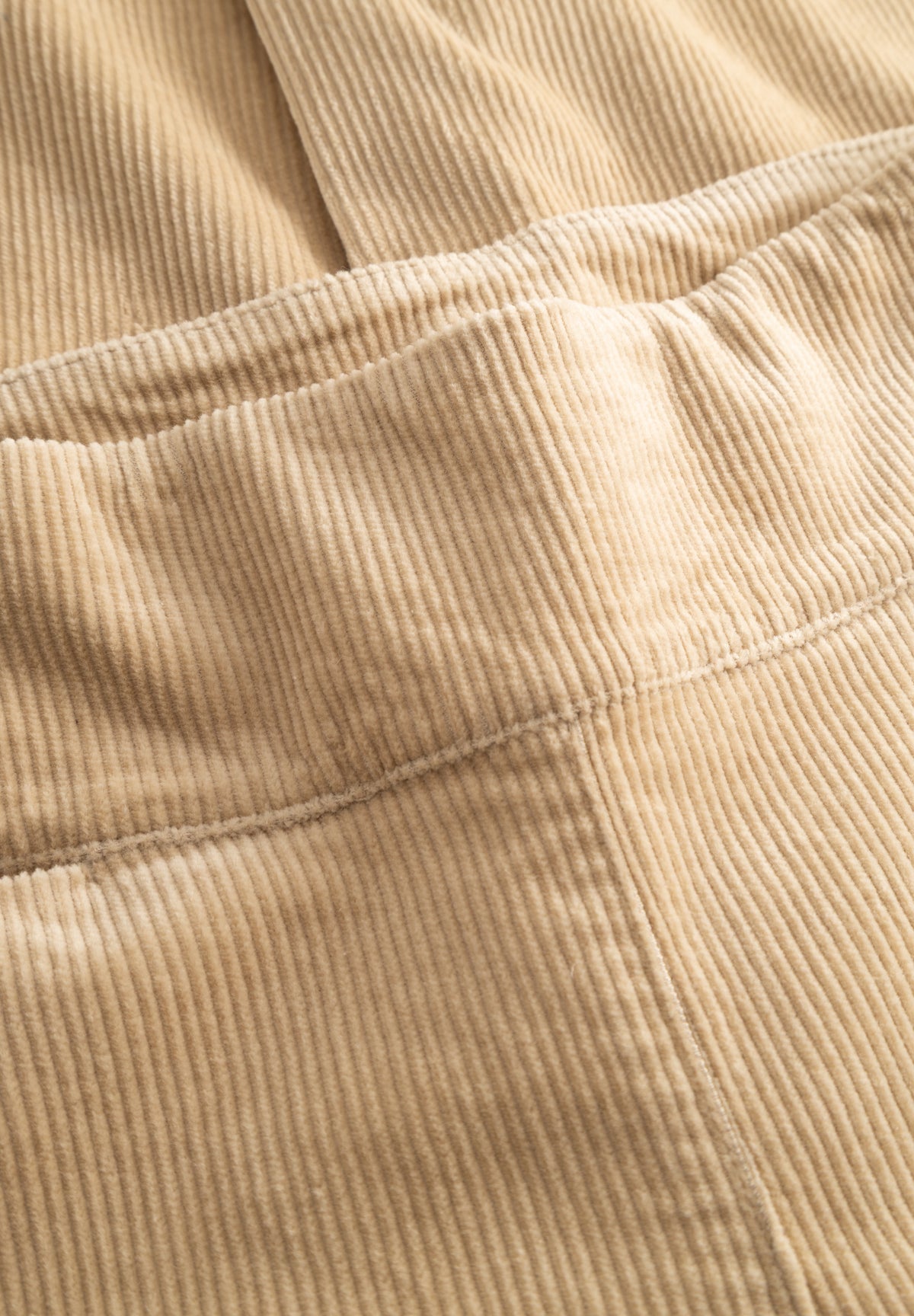 LAURIE Thea Straight Manchester - Medium Length Straight 28000 Cafe Latte