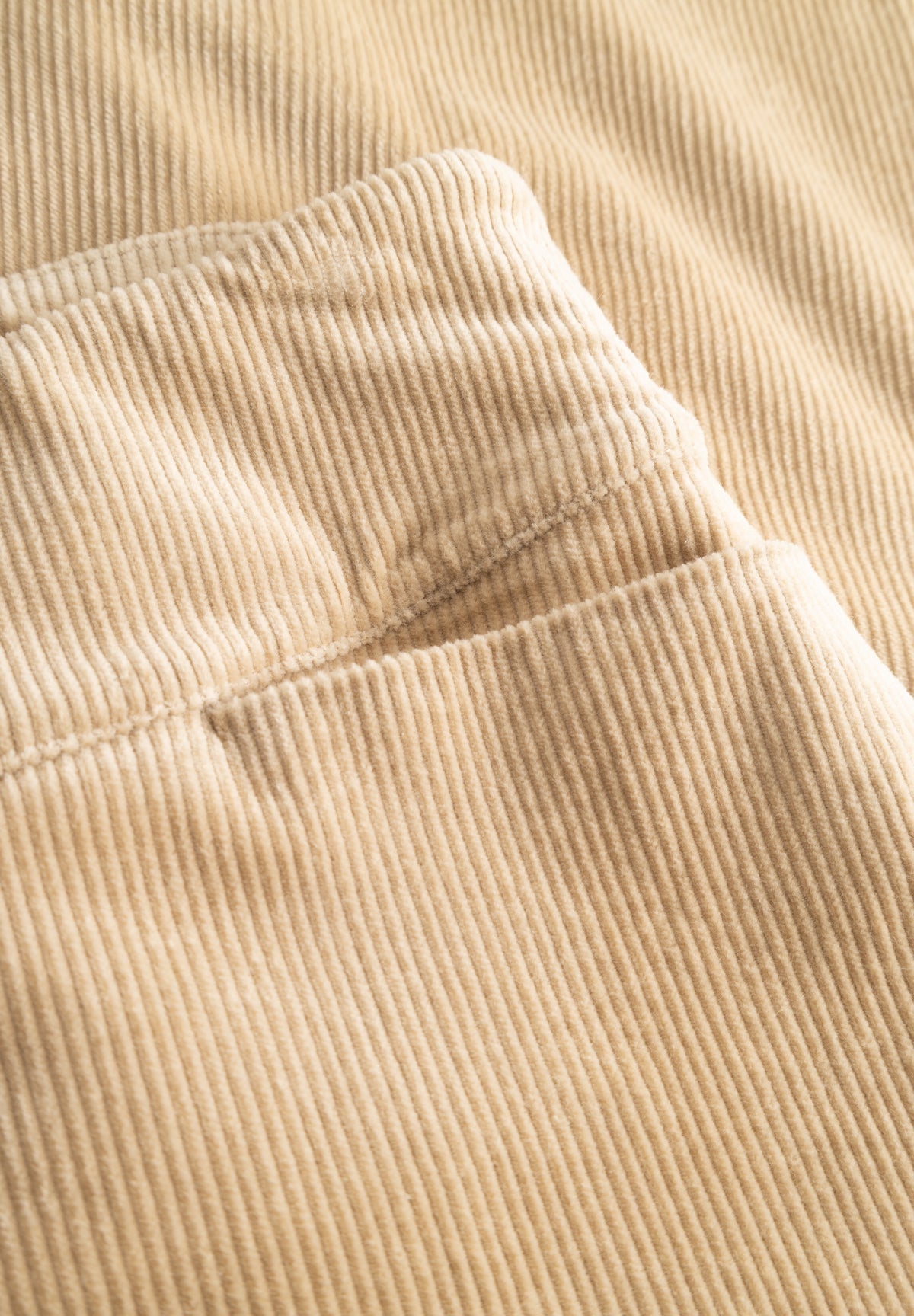 LAURIE Thea Straight Manchester - Medium Length Straight 28000 Cafe Latte