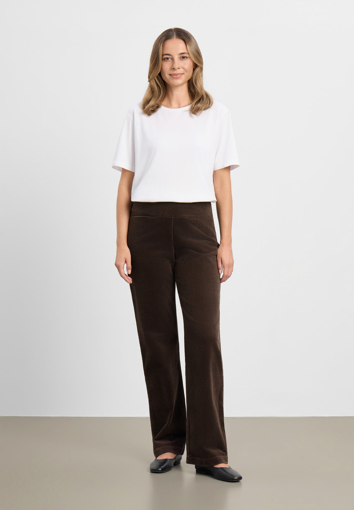 LAURIE Thea Straight Manchester - Medium Length Straight 88000 Brown