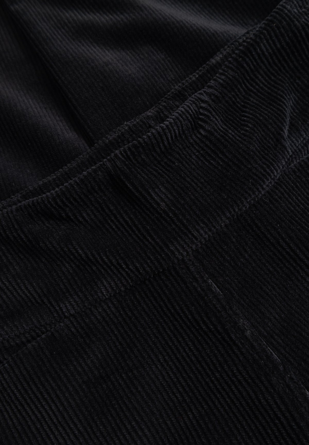 LAURIE Thea Straight Manchester - Medium Length Straight 99000 Black