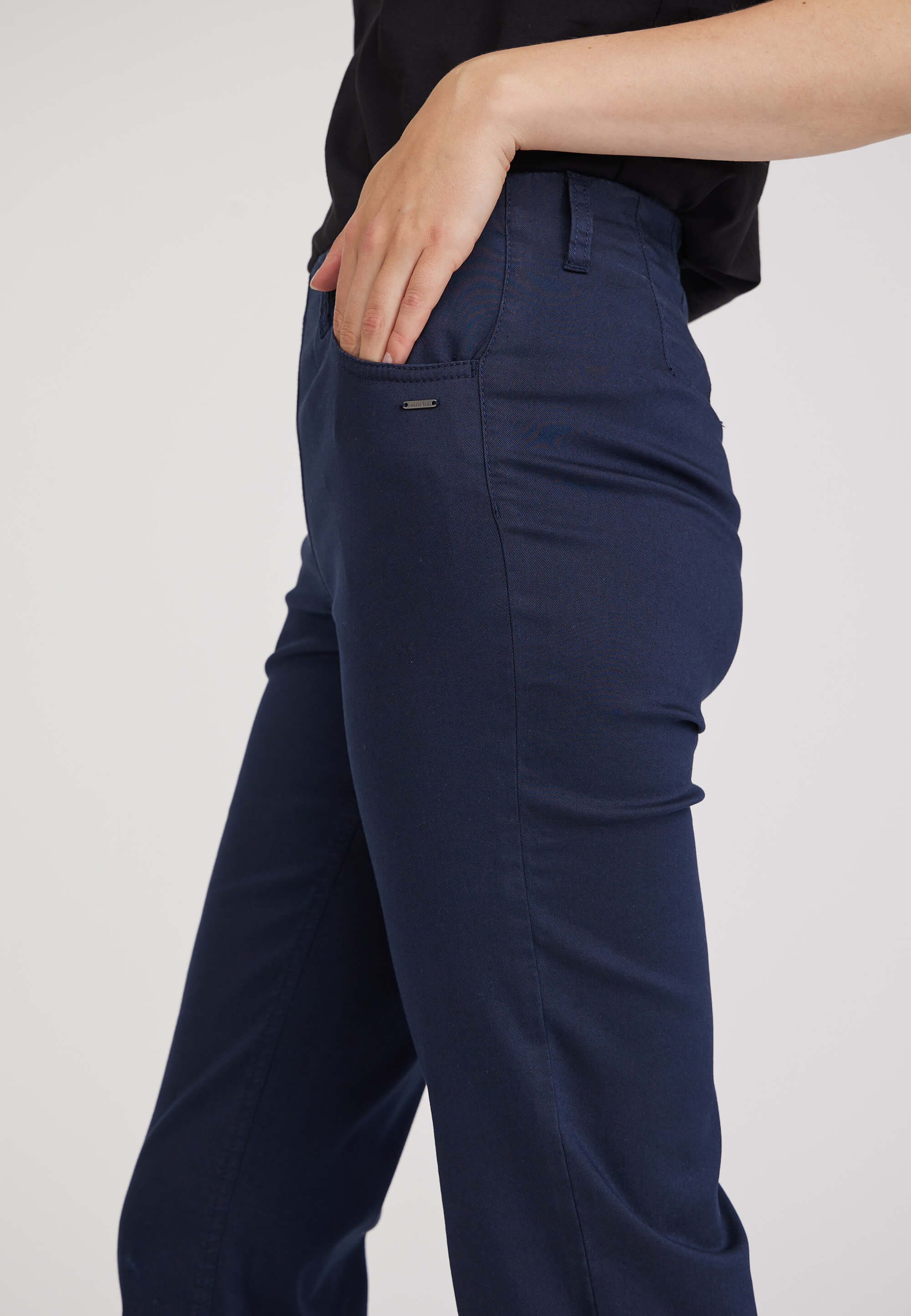 LAURIE  Tracy Straight - Medium Length Trousers STRAIGHT 49000 Navy